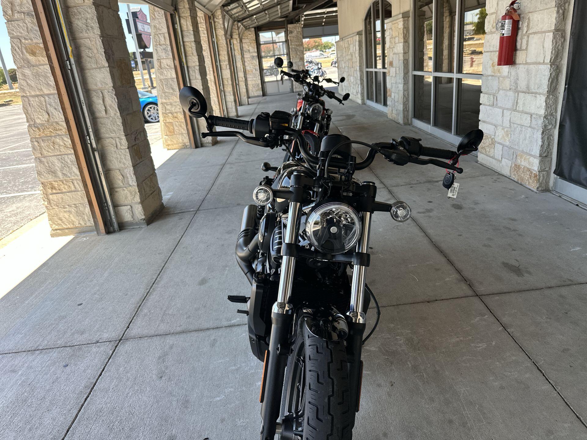 2026 Harley-Davidson® Nightster® RH975, photo 10
