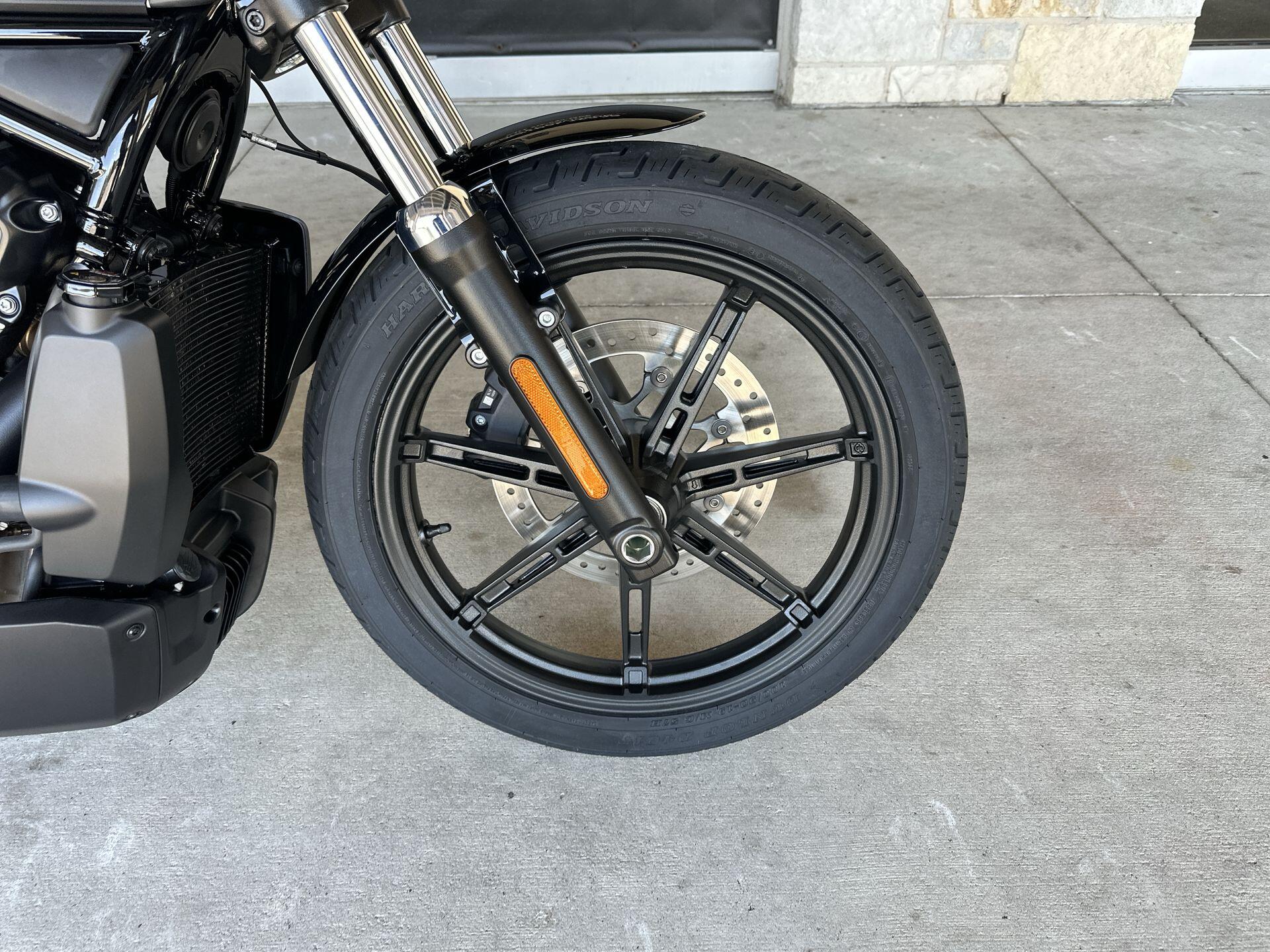 2026 Harley-Davidson® Nightster® RH975, photo 11