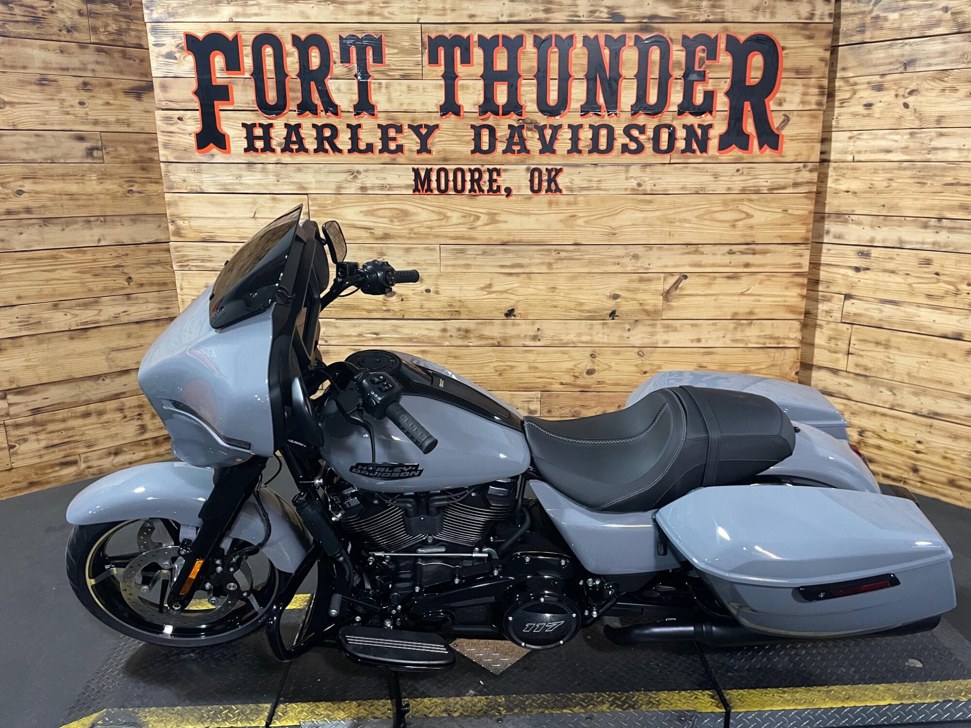 2026 Harley-Davidson® Street Glide® FLHX, photo 6