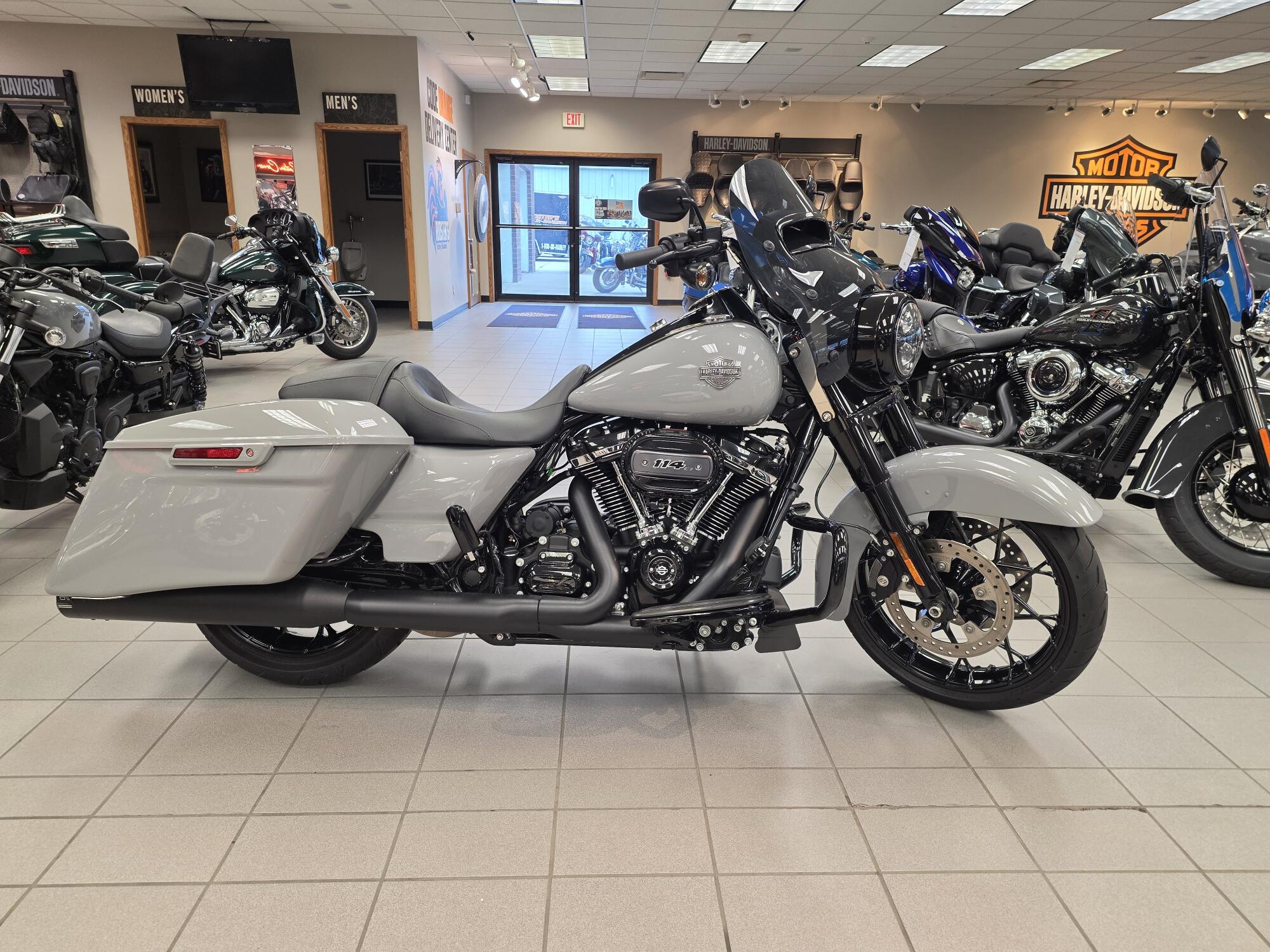 FLHRXS 2025 Road King™ Special