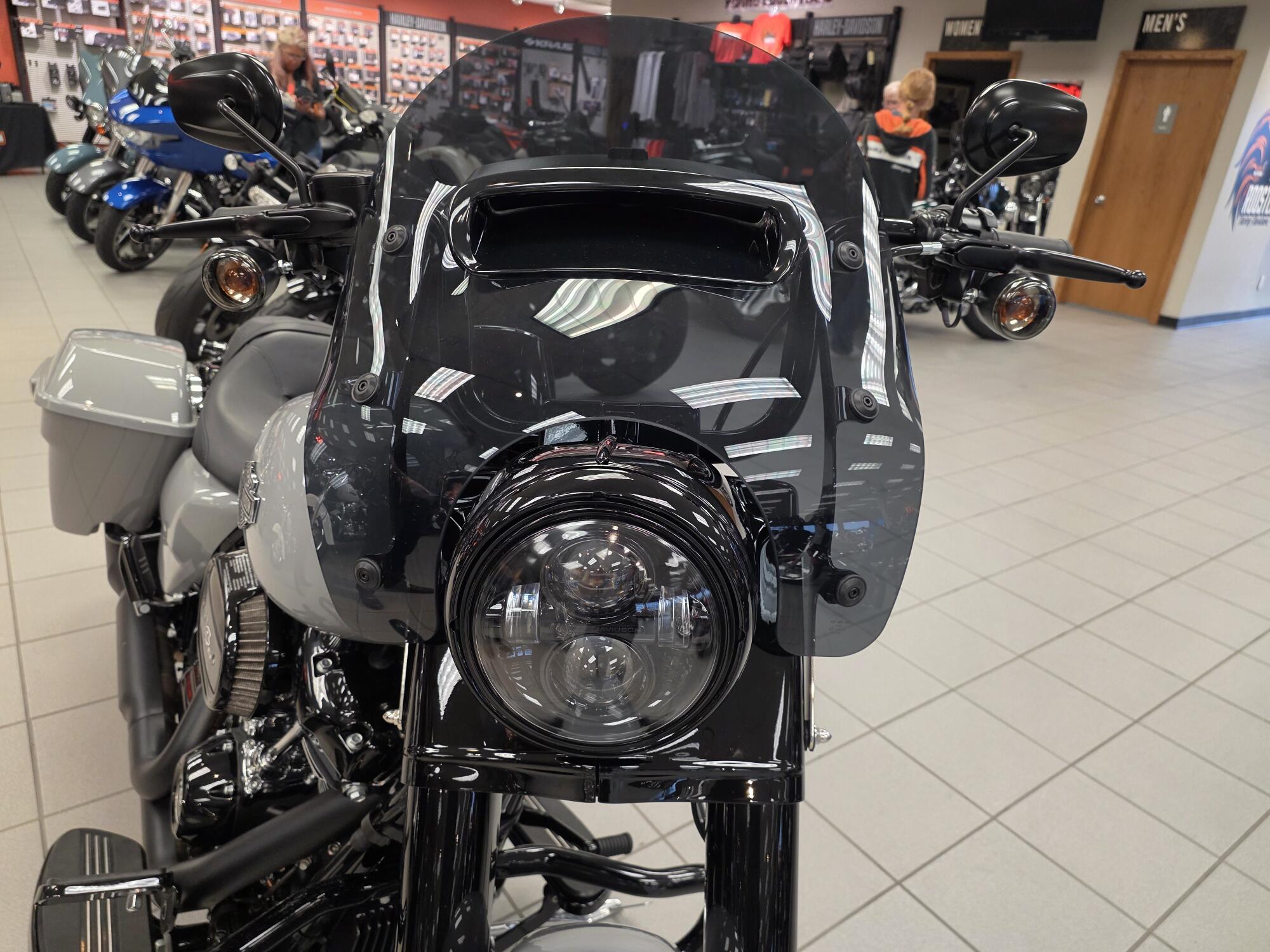 FLHRXS 2025 Road King™ Special, photo 18