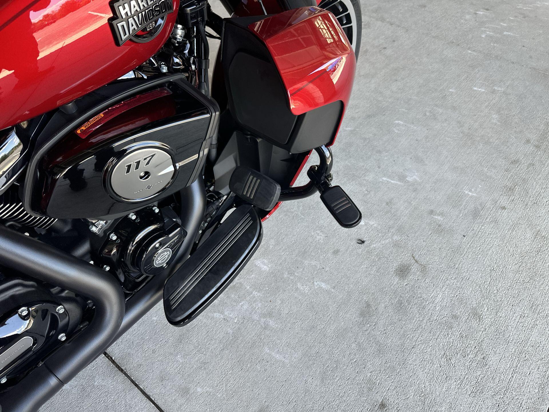 2026 Harley-Davidson® Street Glide 3 Limited FLHLT, photo 16