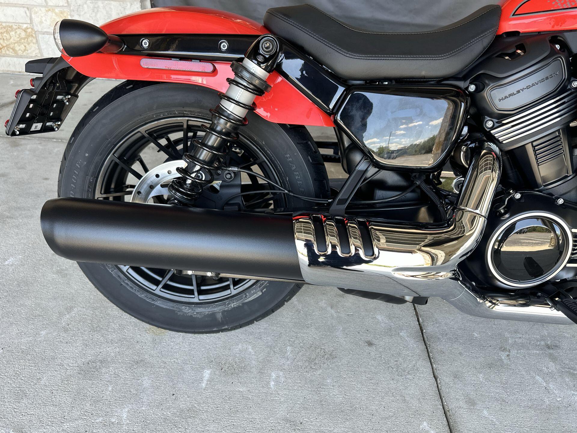 2026 Harley-Davidson® Nightster® RH975, photo 15