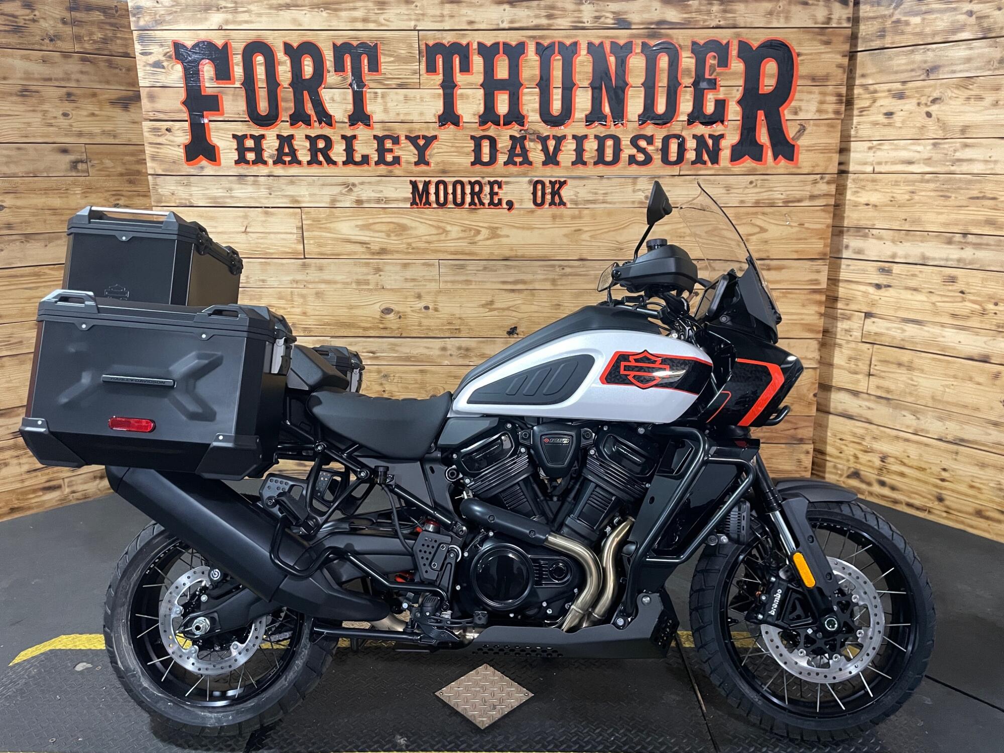 2026 Harley-Davidson® Pan America 1250 Limited RA1250L