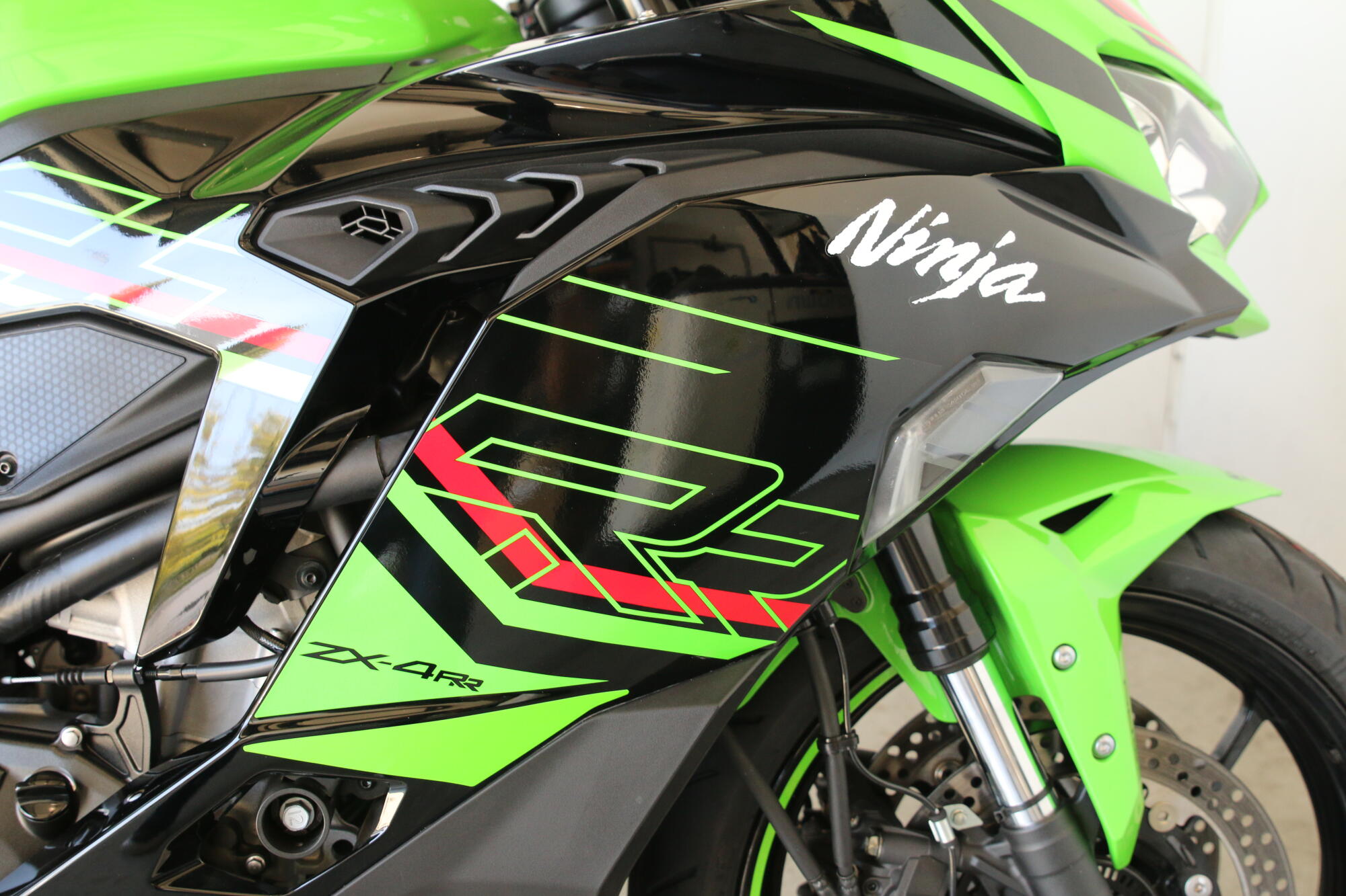 2023 Kawasaki Ninja® Zx™-4RR KRT, photo 13
