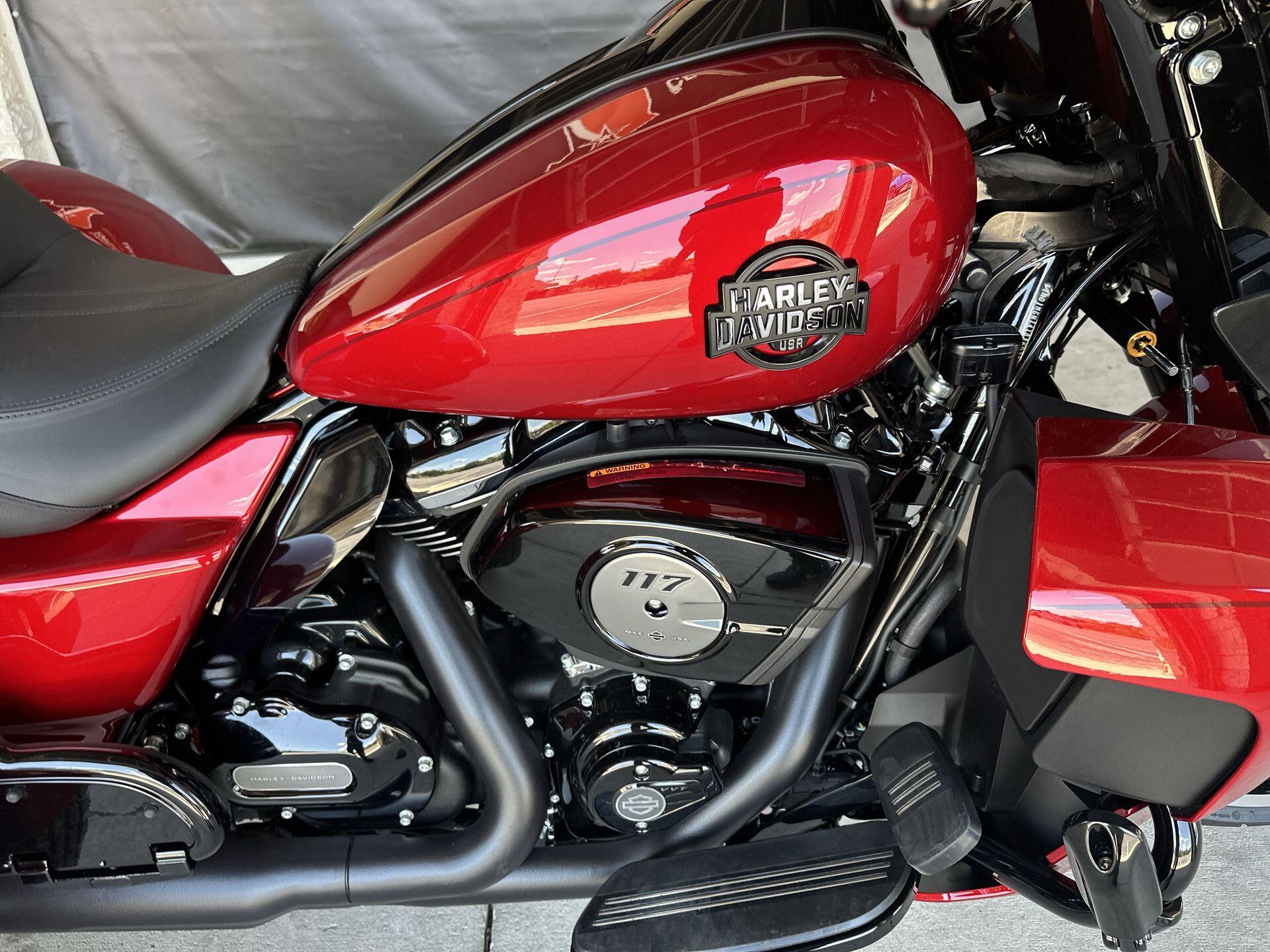 2026 Harley-Davidson® Street Glide 3 Limited FLHLT, photo 13