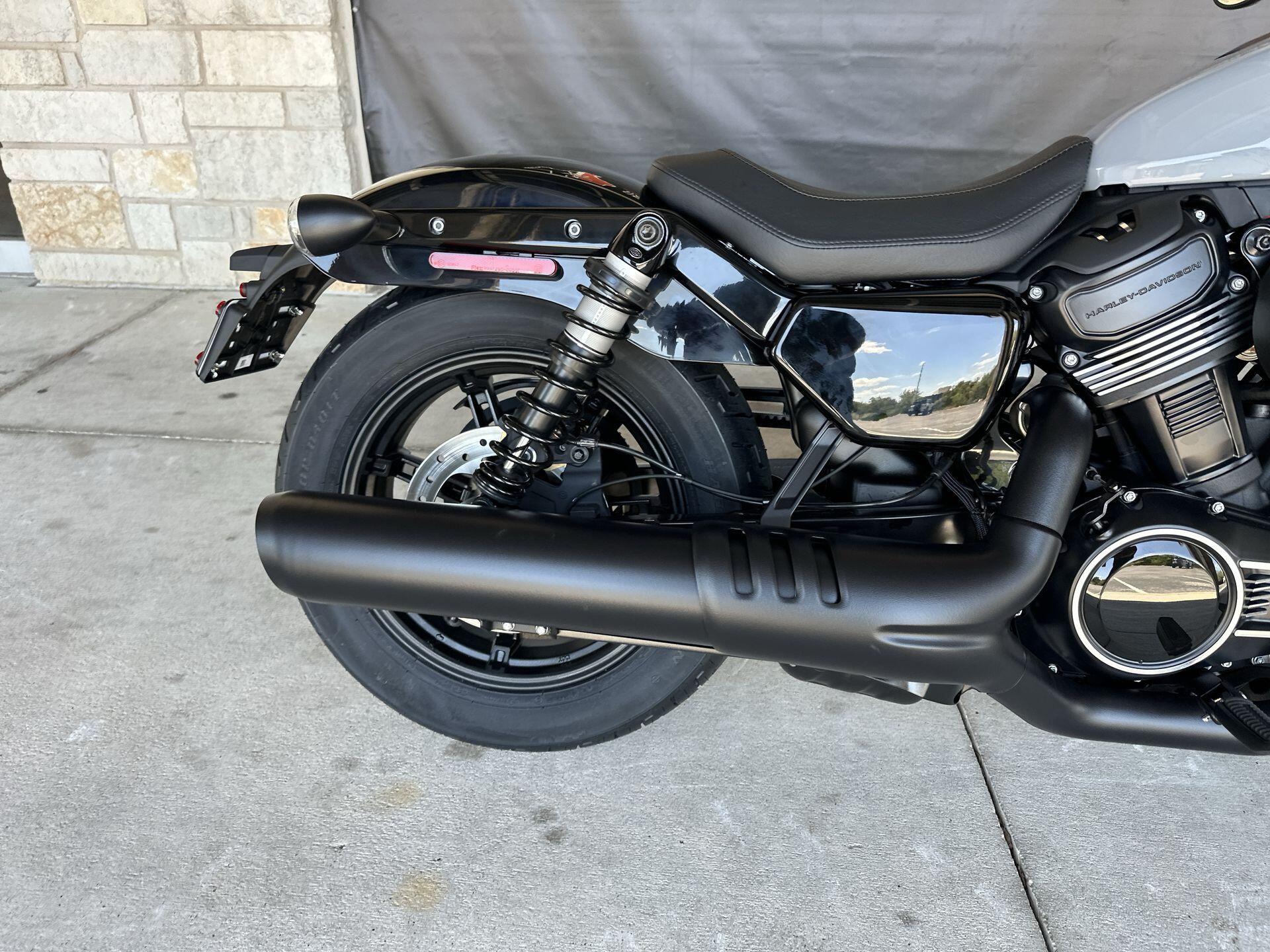 2026 Harley-Davidson® Nightster® RH975, photo 15