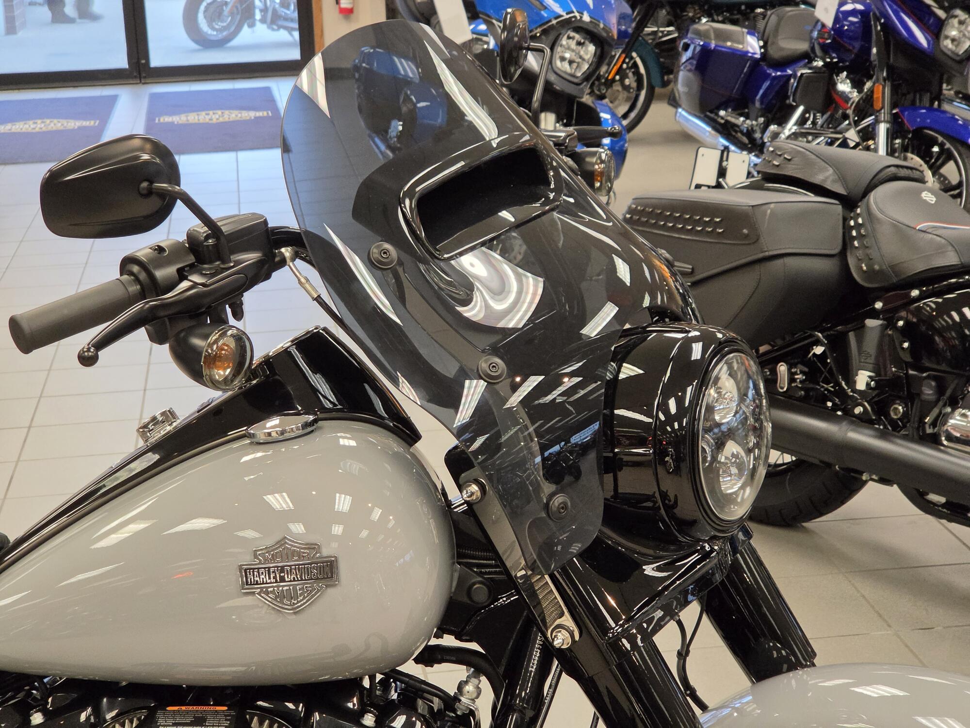 FLHRXS 2025 Road King™ Special, photo 10
