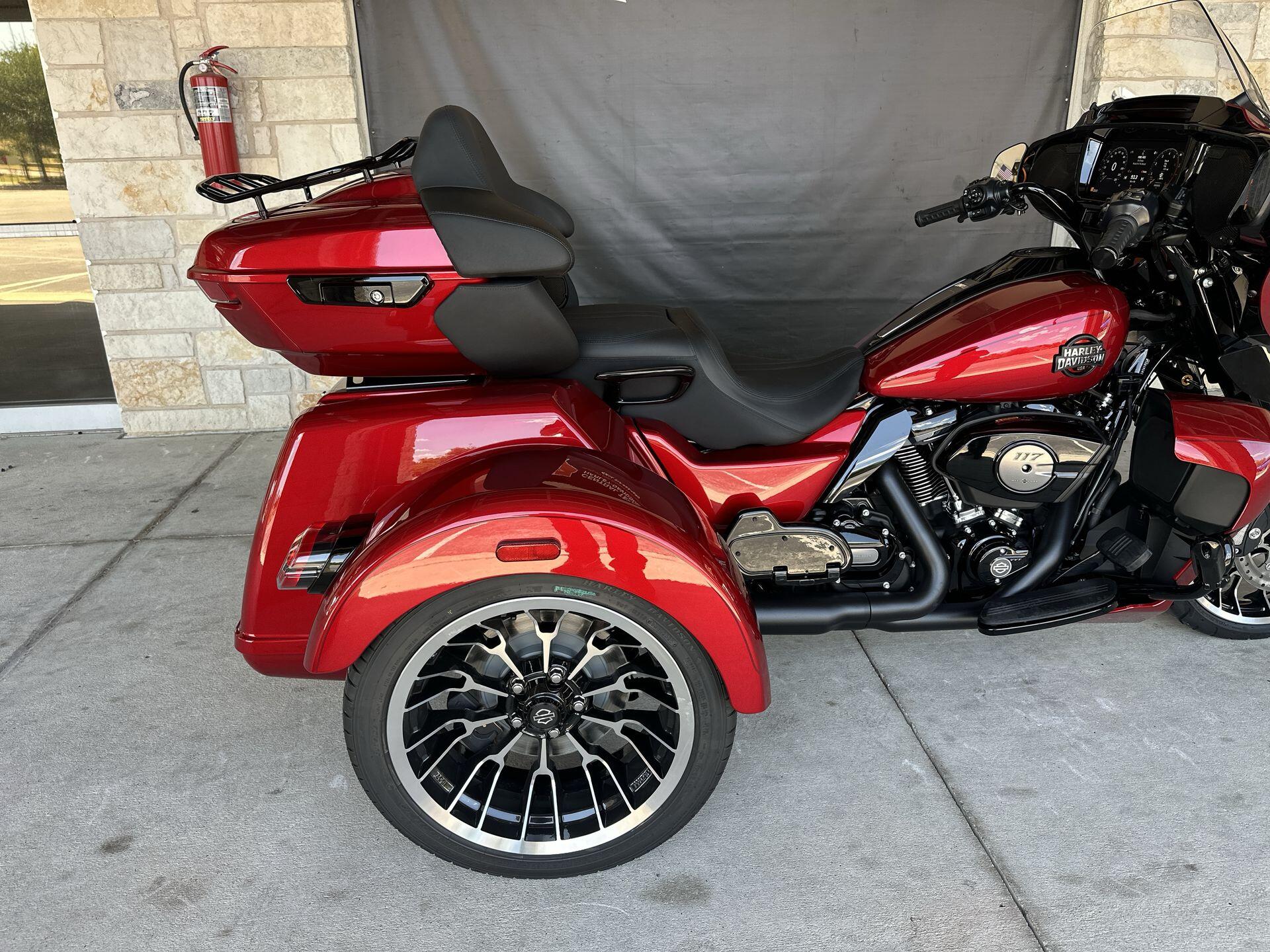 2026 Harley-Davidson® Street Glide 3 Limited FLHLT, photo 17