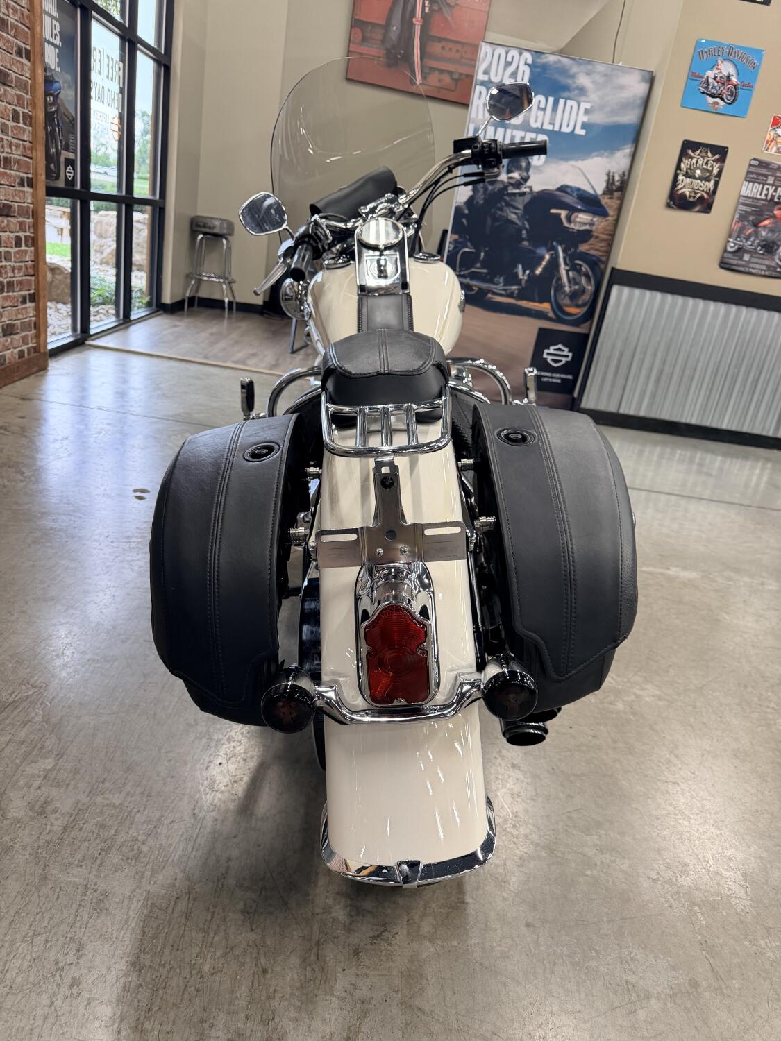 2015 Harley-Davidson® Softail® Deluxe FLSTN, photo 9