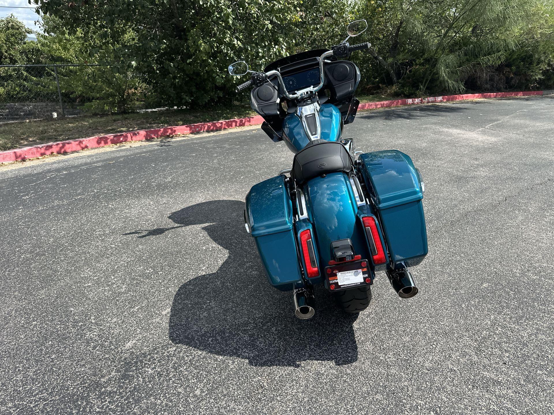 2026 Harley-Davidson® Road Glide® FLTRX, photo 8