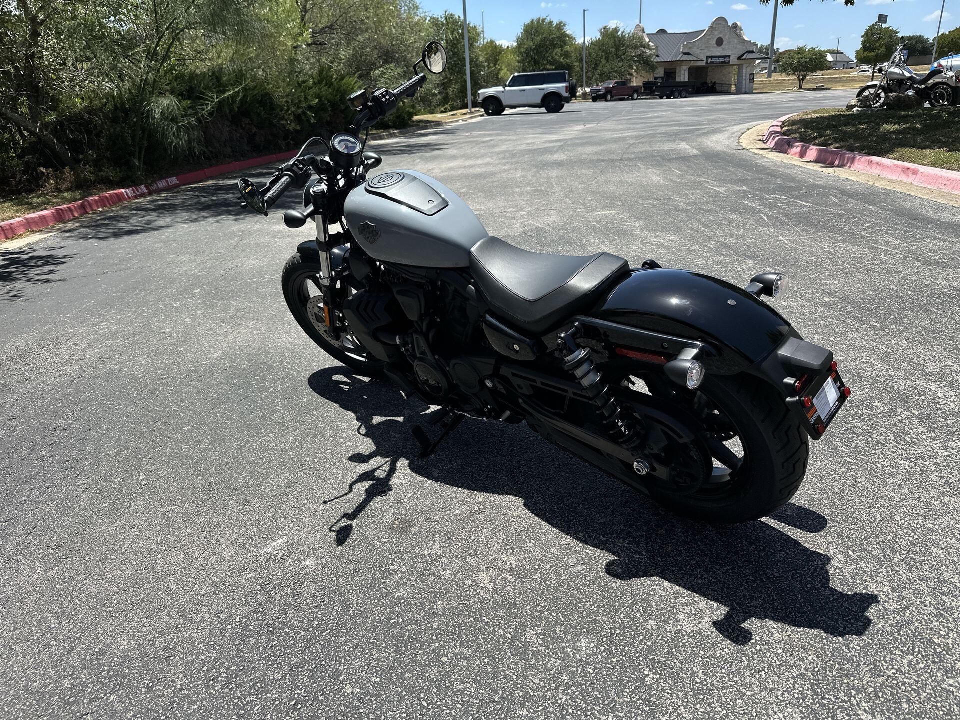 2026 Harley-Davidson® Nightster® RH975, photo 7