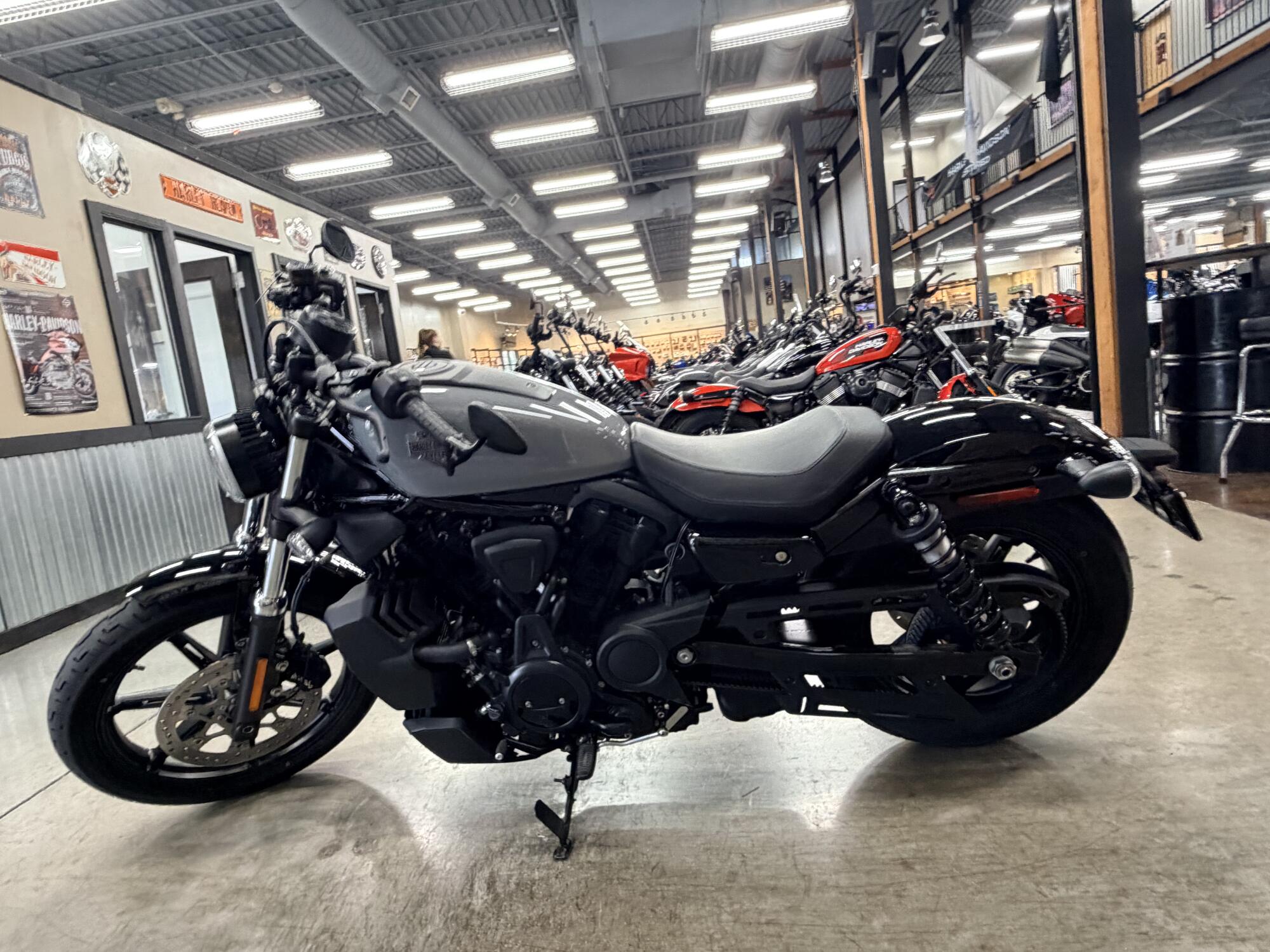 2026 Harley-Davidson® Nightster® RH975, photo 11