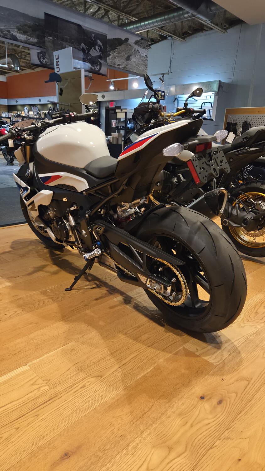 2026 BMW Motorrad S 1000 R | $750 Cash Rebate, photo 5