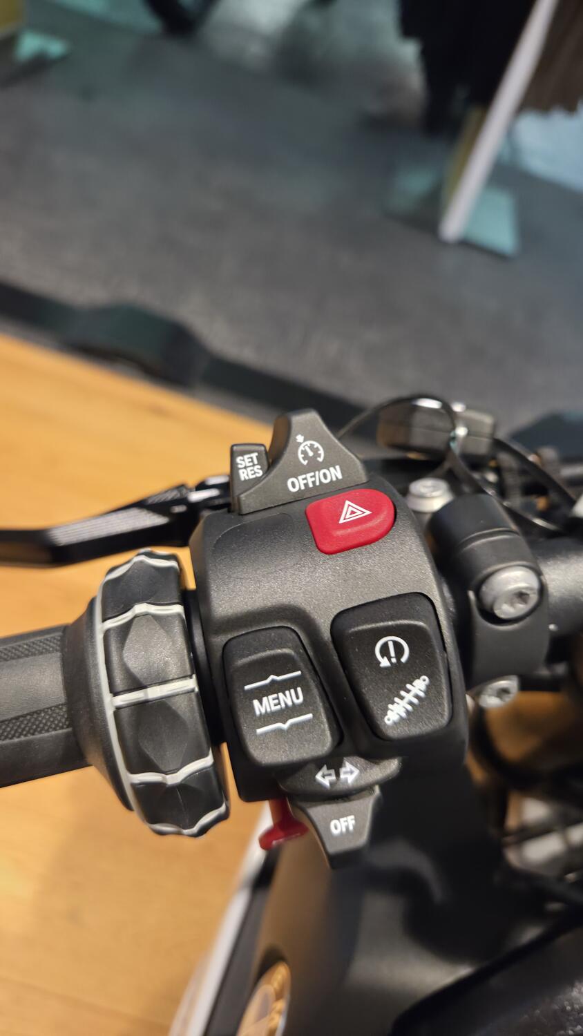 2026 BMW Motorrad S 1000 R | $750 Cash Rebate, photo 11