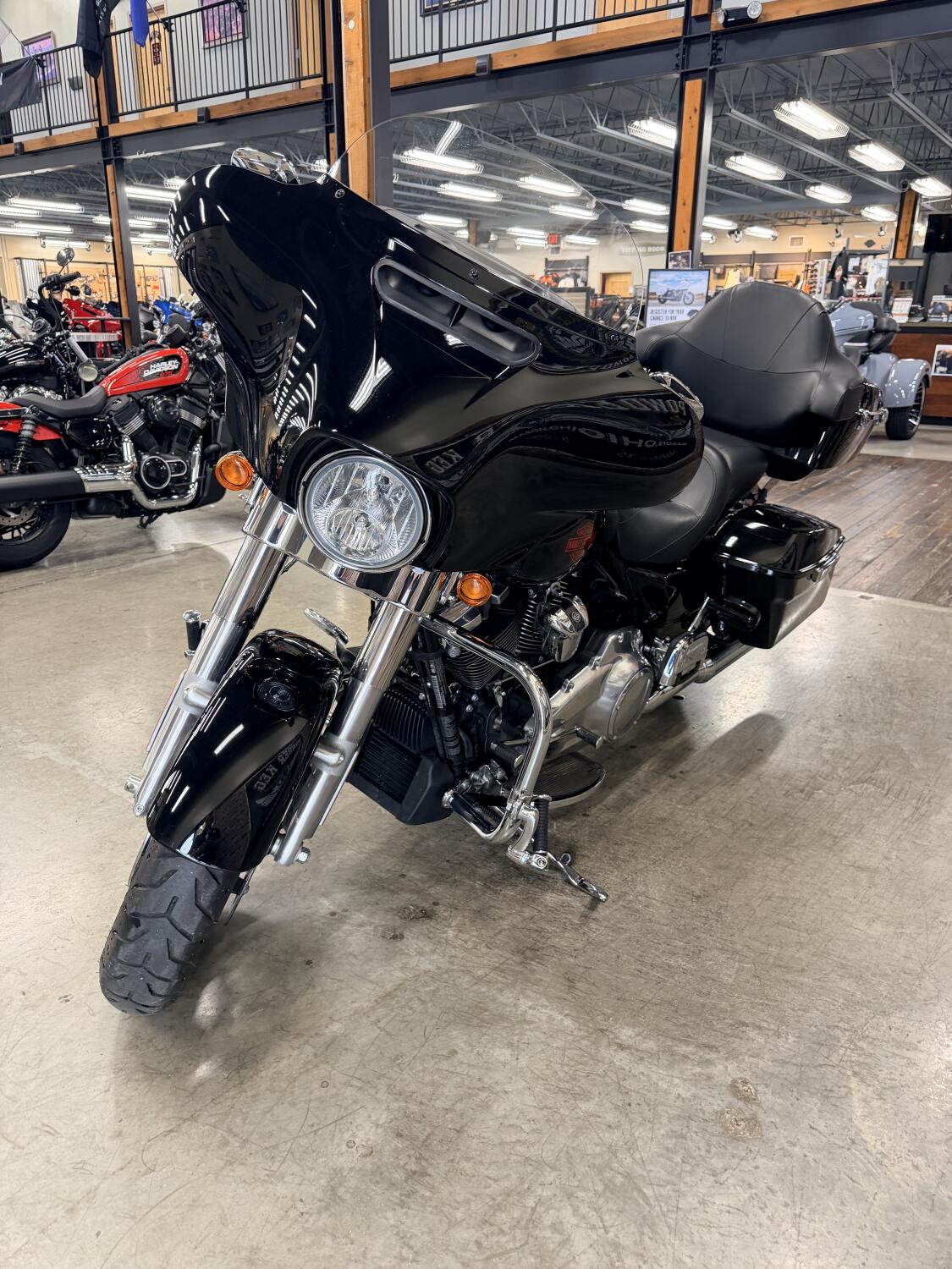 2021 Harley-Davidson® Electra Glide® Standard FLHT, photo 13