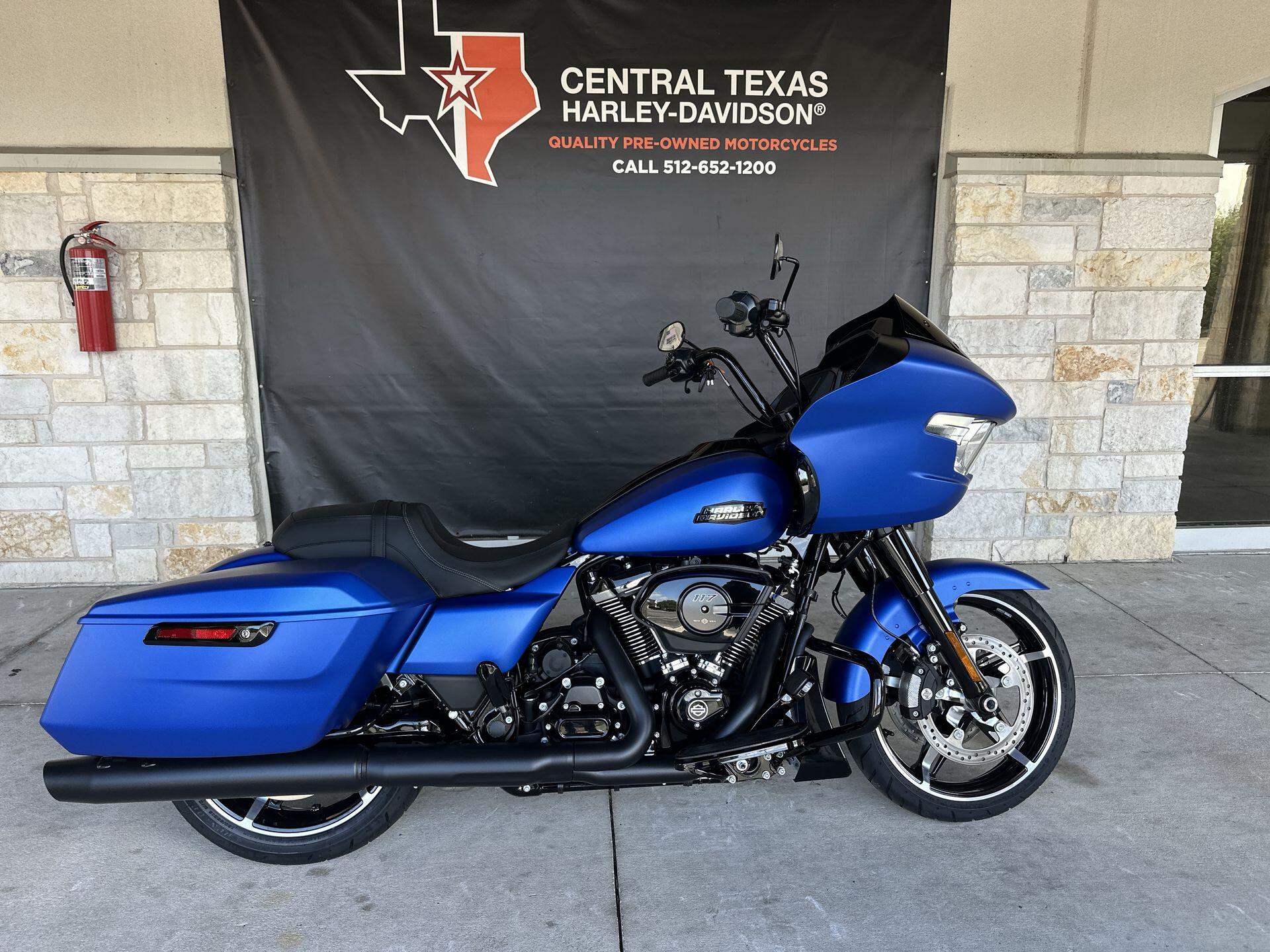2026 Harley-Davidson® Road Glide® FLTRX, photo 2