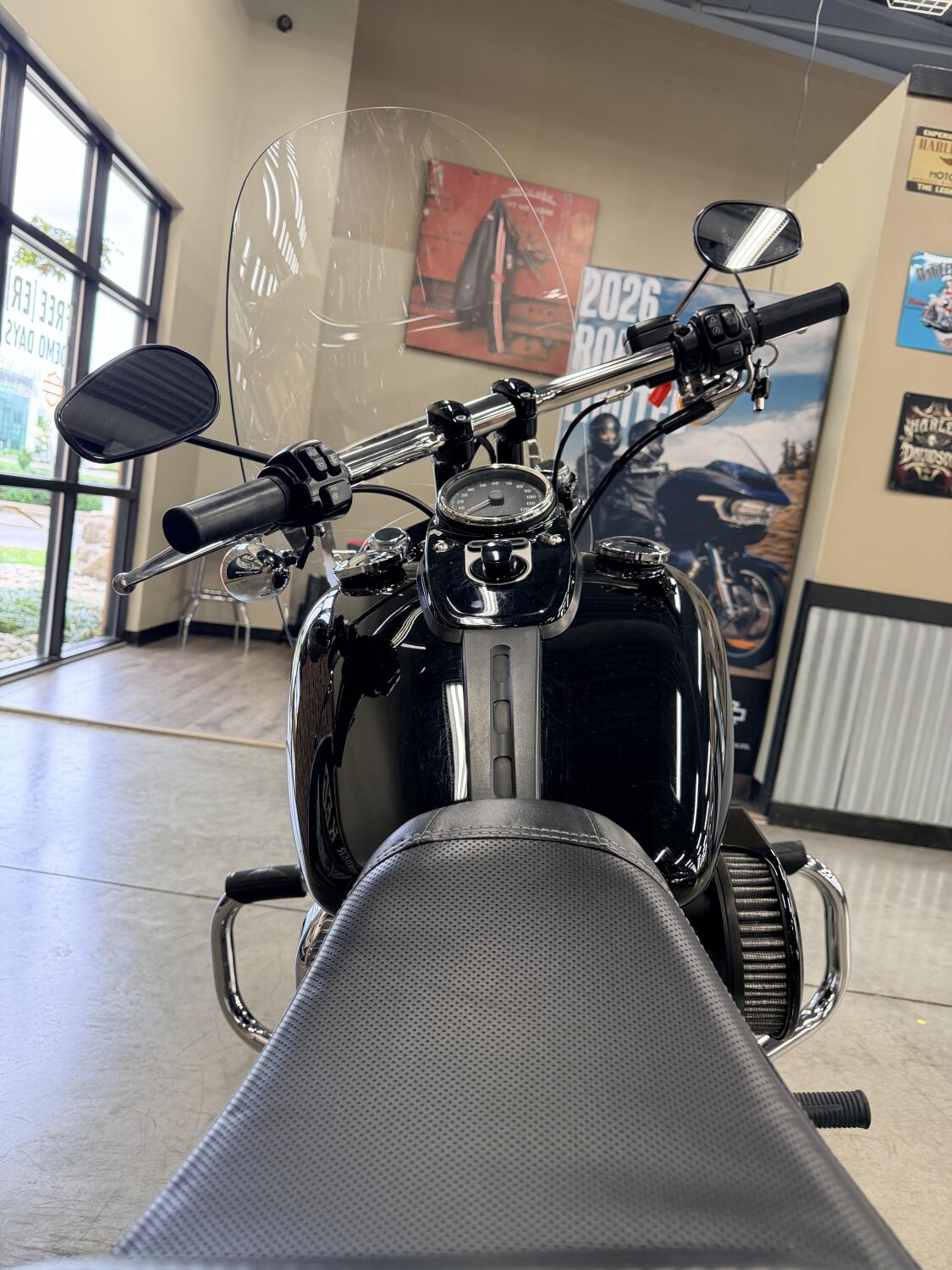2017 Harley-Davidson® Fat Bob® FXDF, photo 4