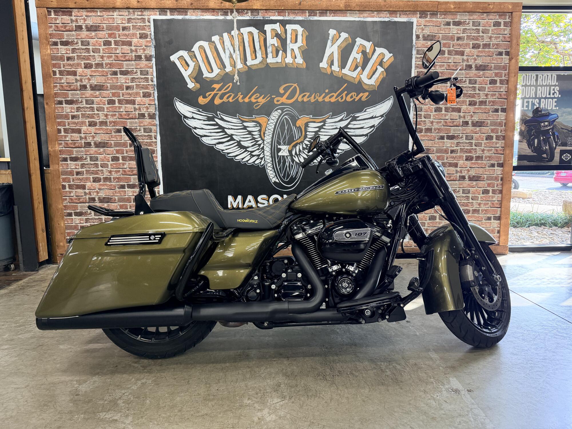 2017 Harley-Davidson® Road King® Special FLHRXS