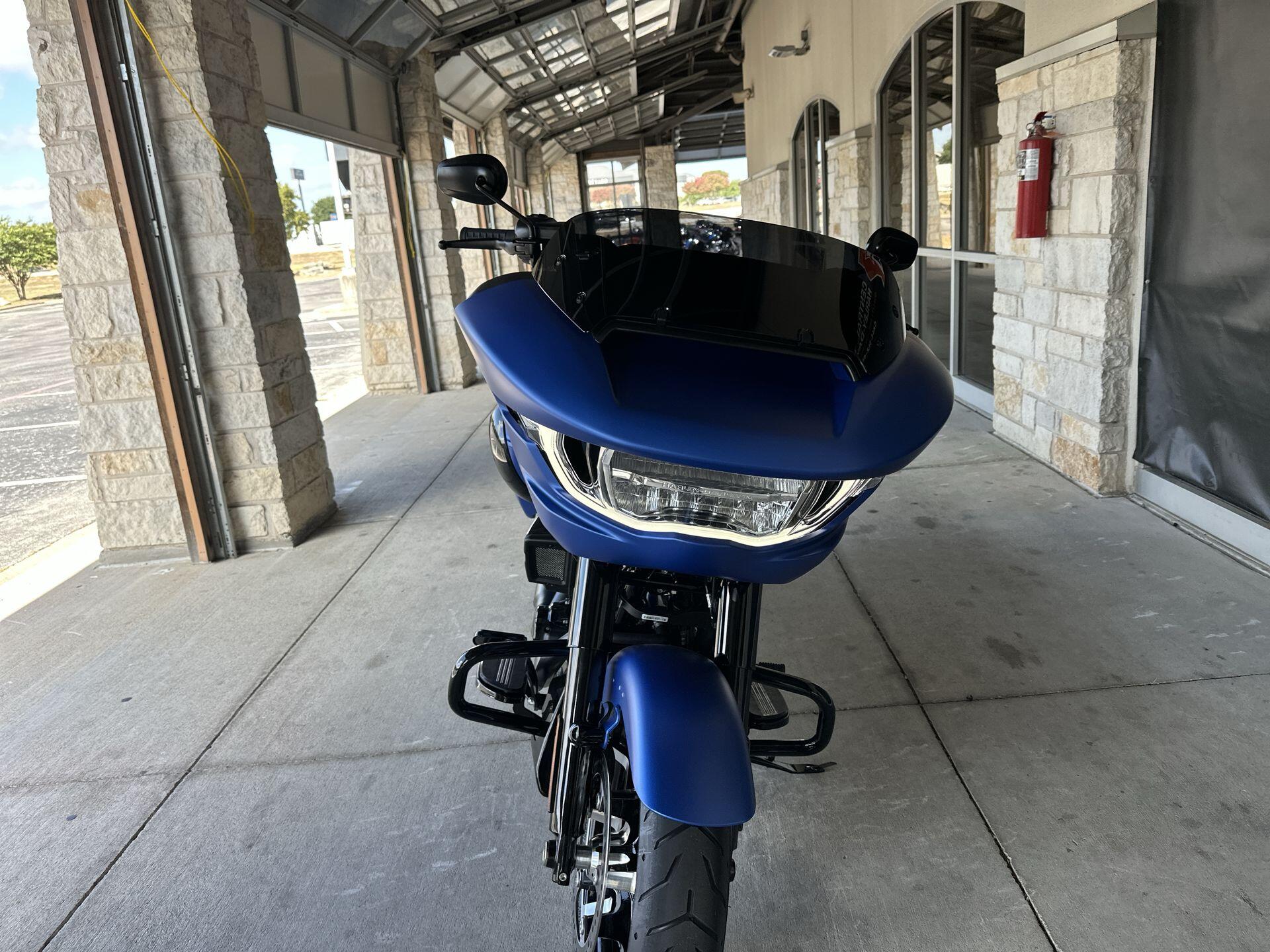 2026 Harley-Davidson® Road Glide® FLTRX, photo 10