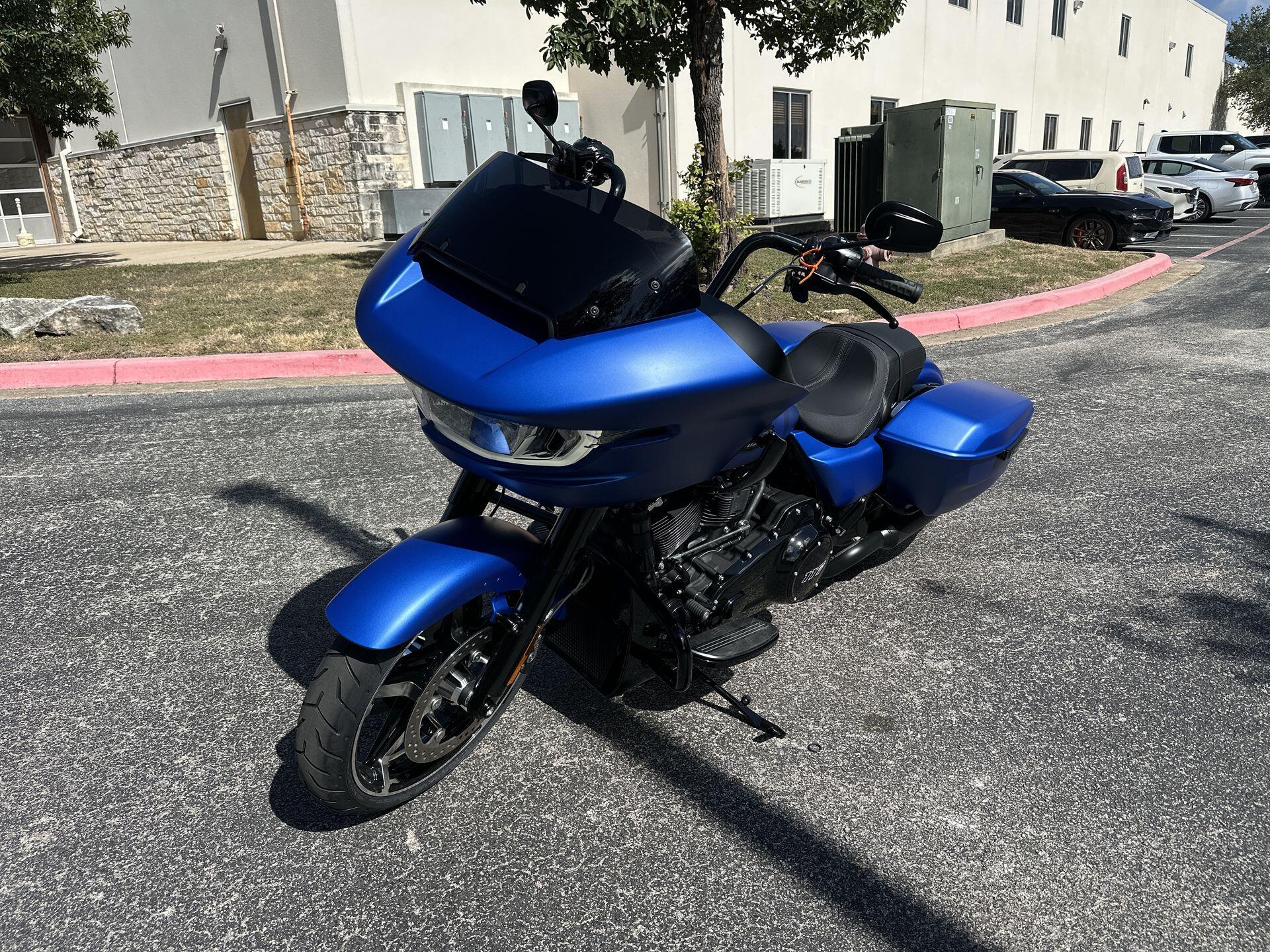 2026 Harley-Davidson® Road Glide® FLTRX, photo 5