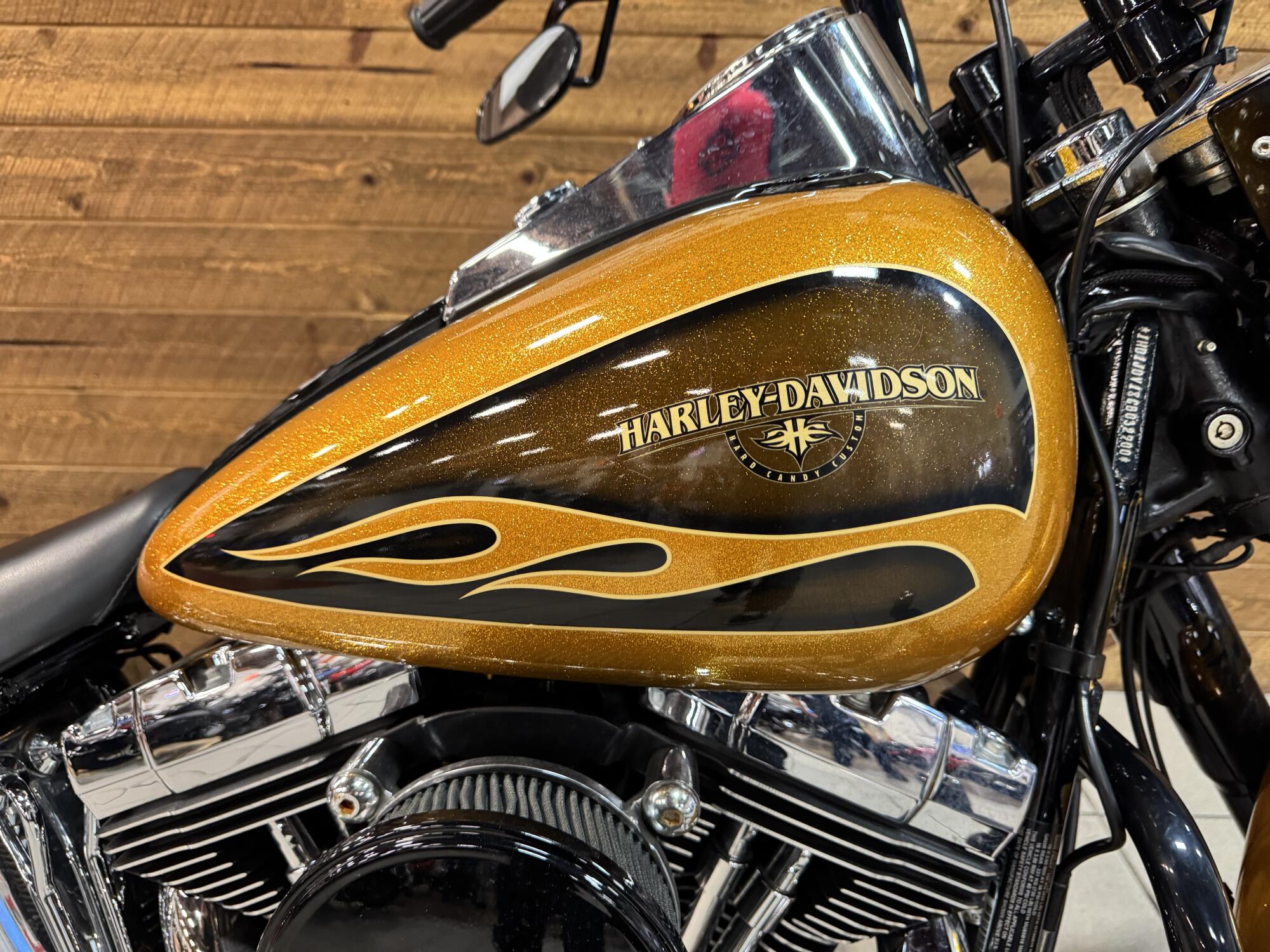 2016 Harley-Davidson® Softail® Deluxe Hard Candy Gold Flake FLSTN, photo 2