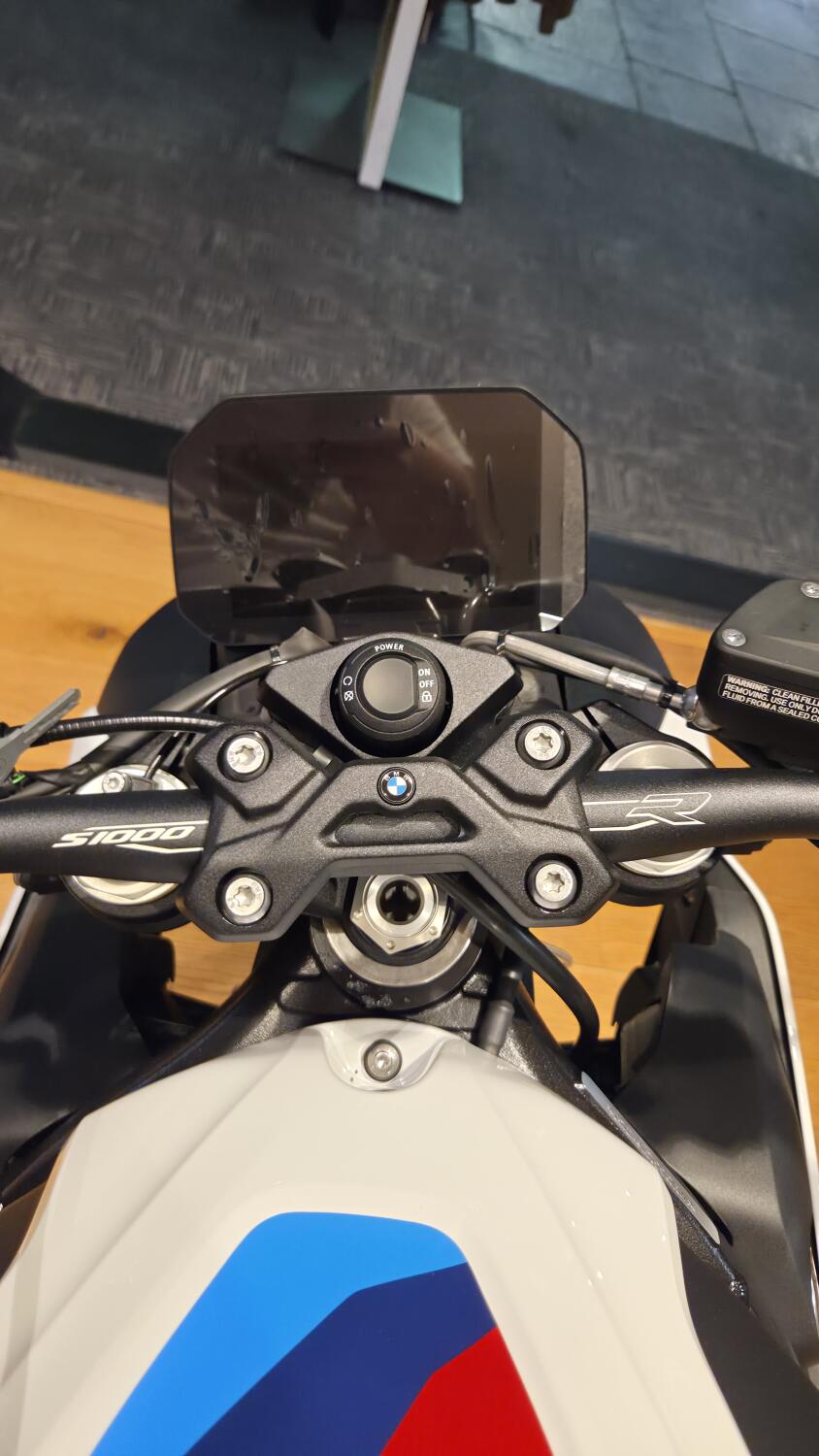 2026 BMW Motorrad S 1000 R | $750 Cash Rebate, photo 12