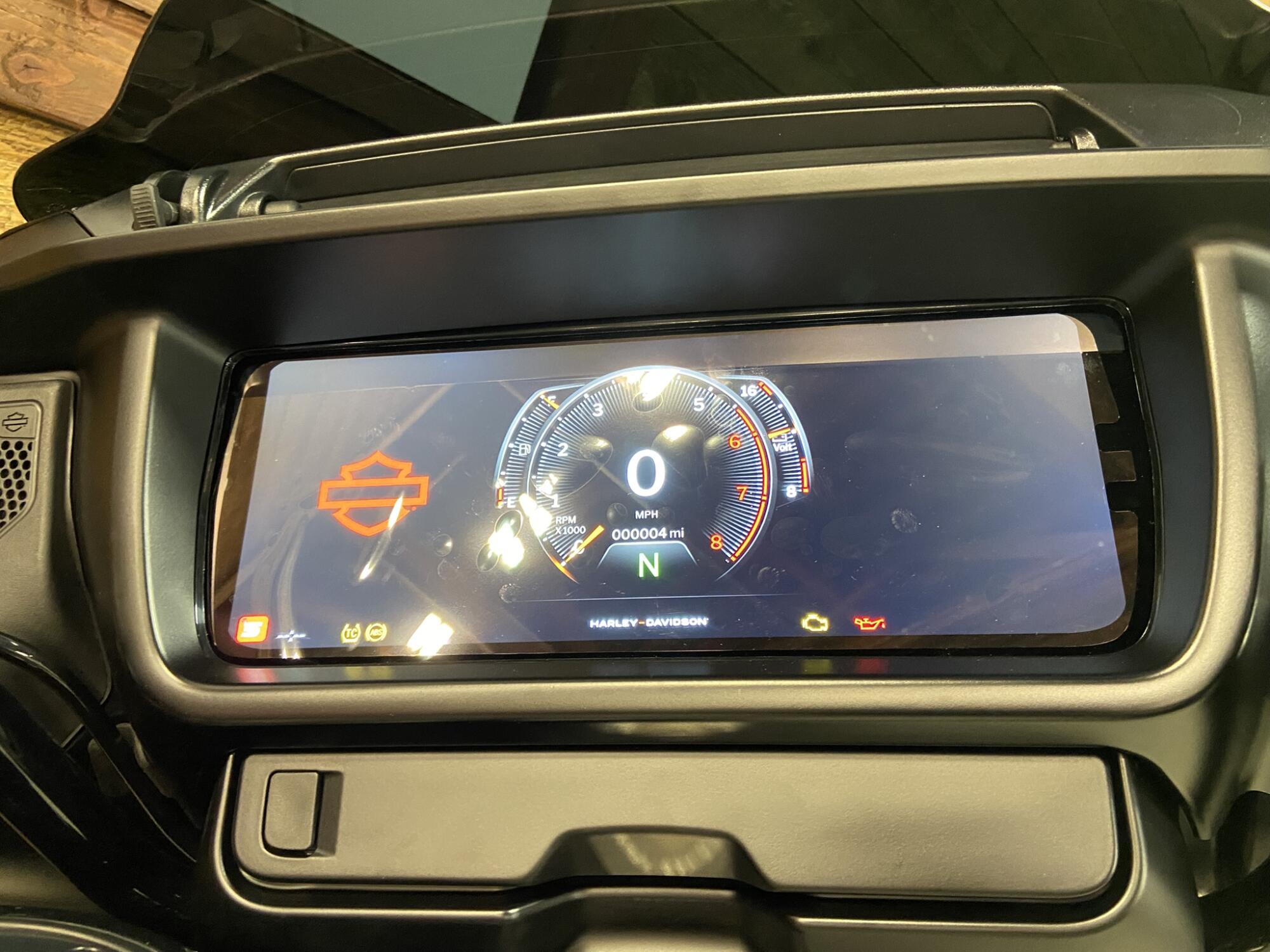 2026 Harley-Davidson® Street Glide® Vivid Black Black Trim FLHX, photo 7