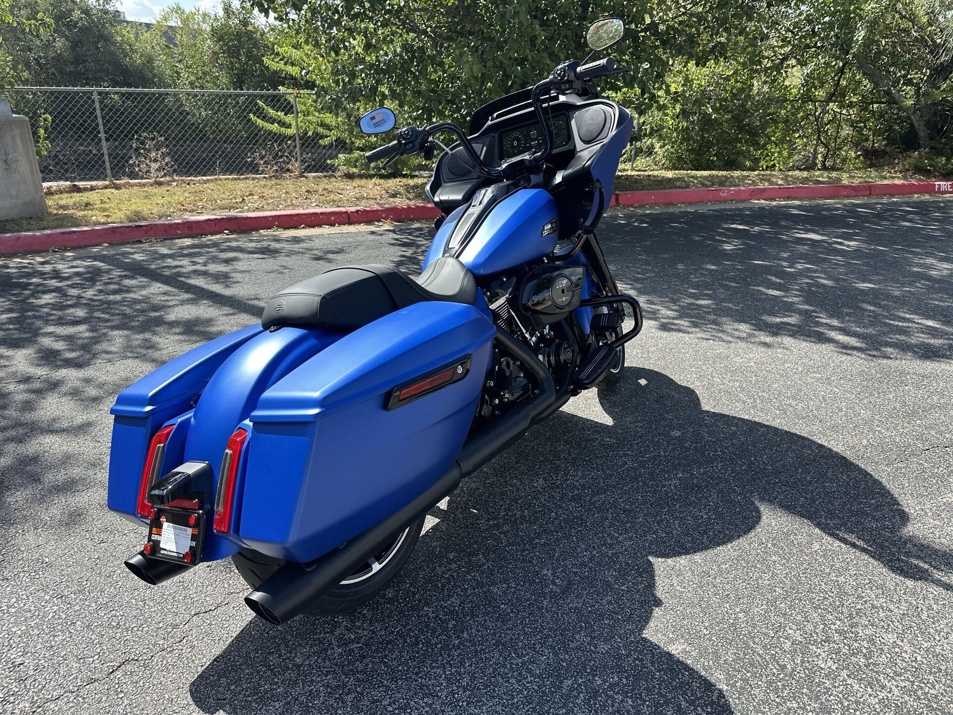 2026 Harley-Davidson® Road Glide® FLTRX, photo 9