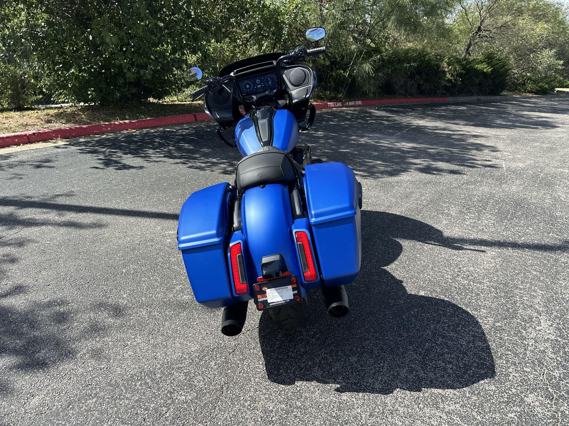 2026 Harley-Davidson® Road Glide® FLTRX, photo 8
