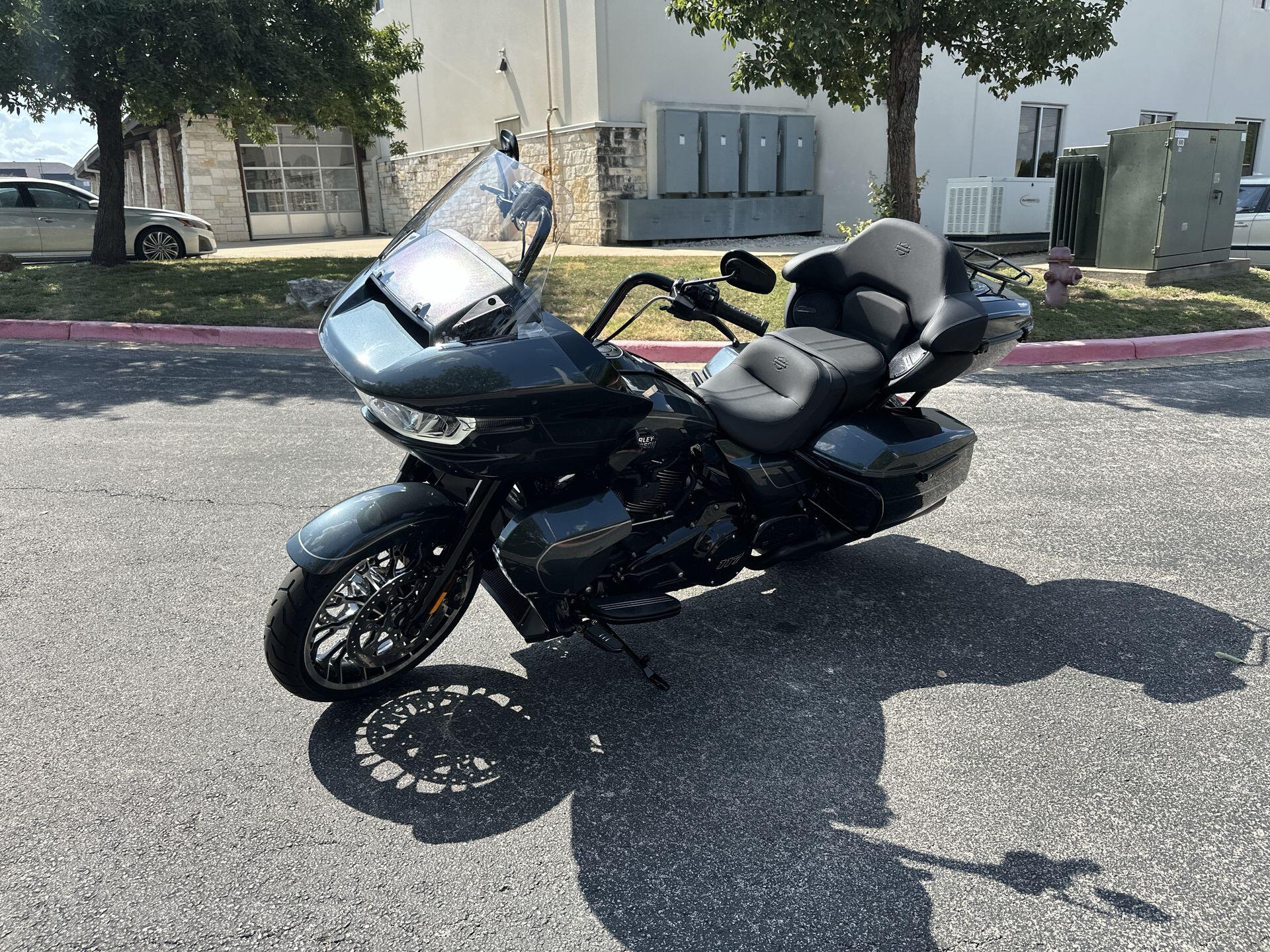 2026 Harley-Davidson® Road Glide Limited FLTRXL, photo 5