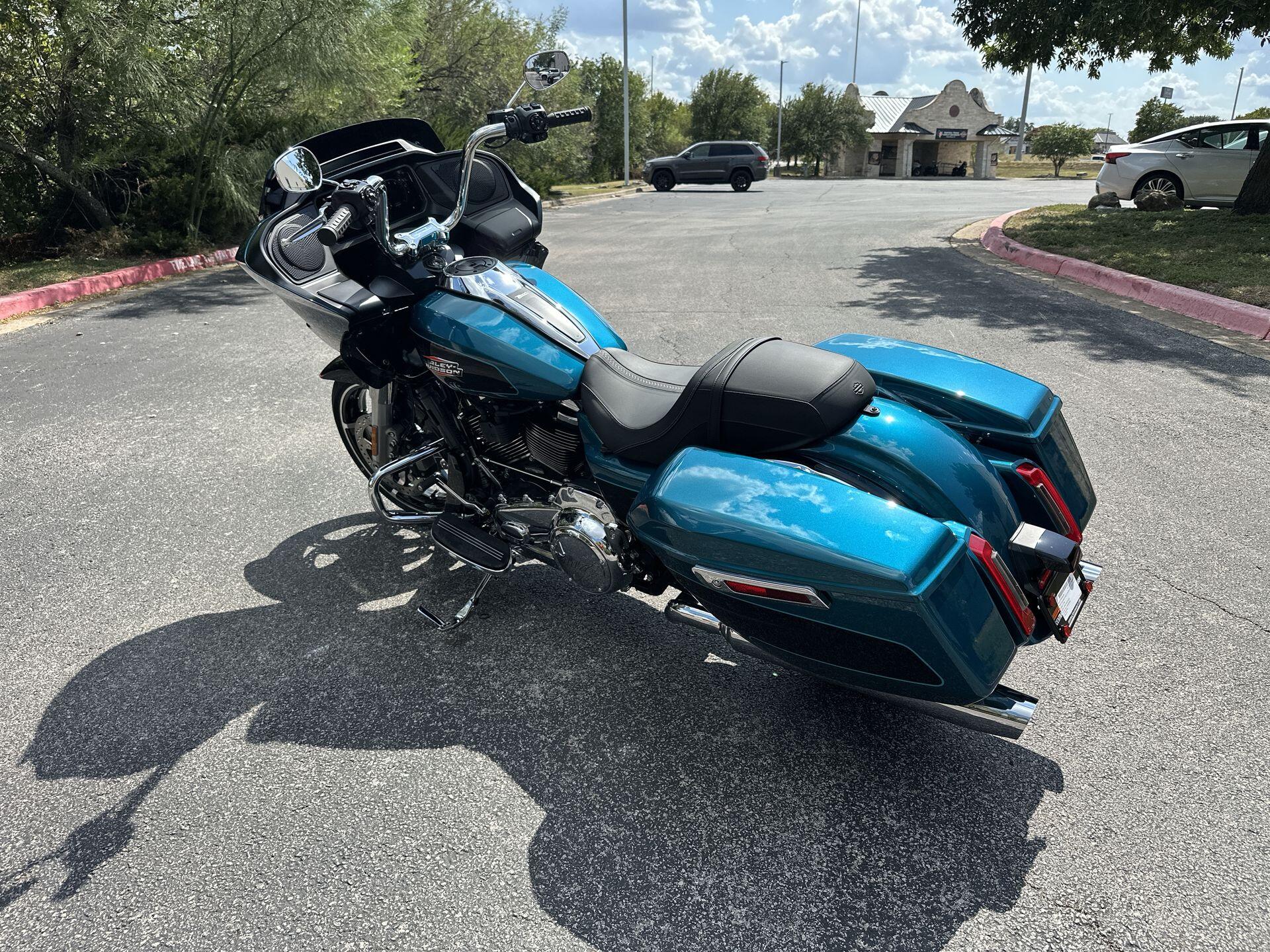 2026 Harley-Davidson® Road Glide® FLTRX, photo 7