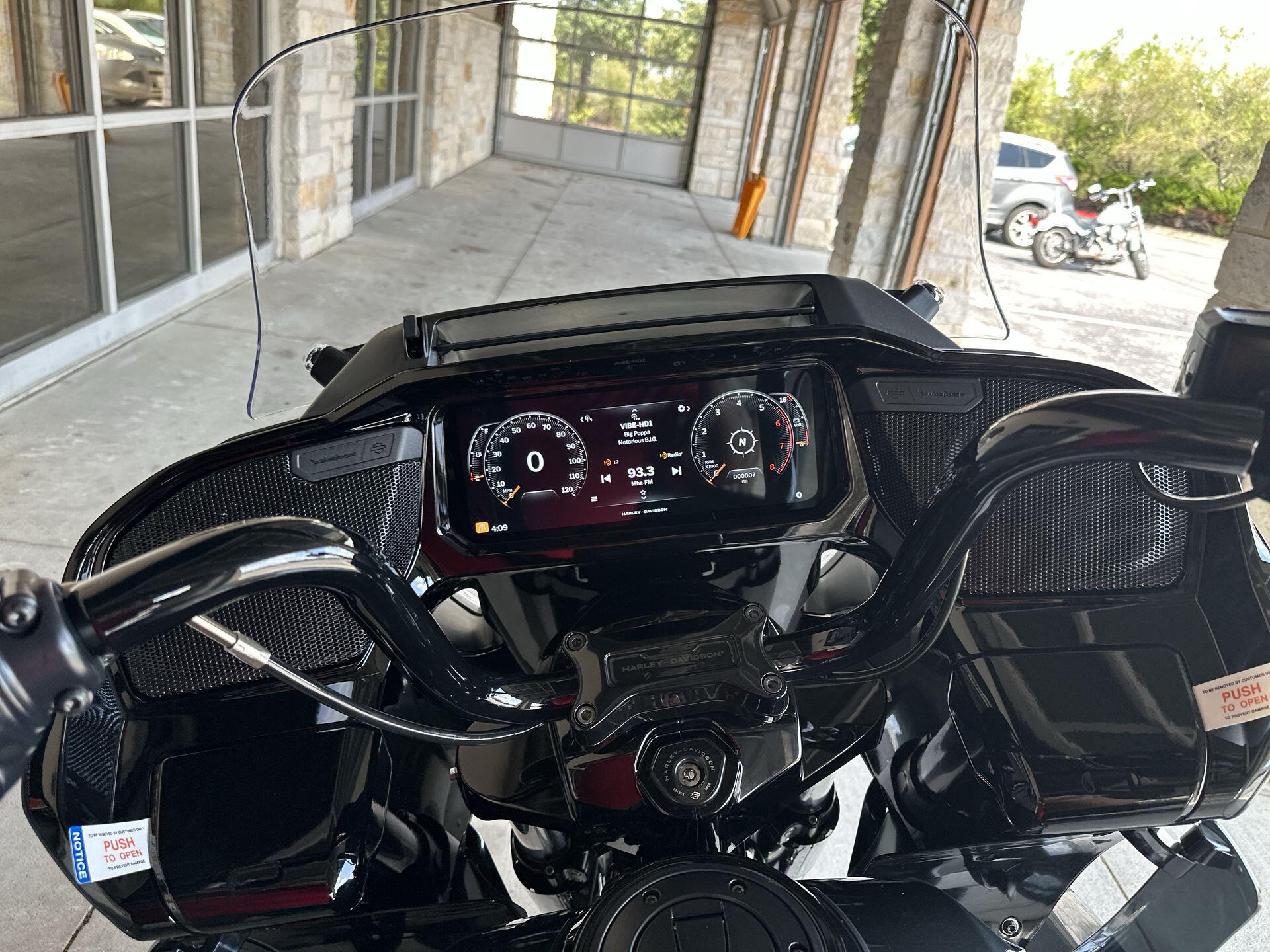 2026 Harley-Davidson® Road Glide Limited FLTRXL, photo 22