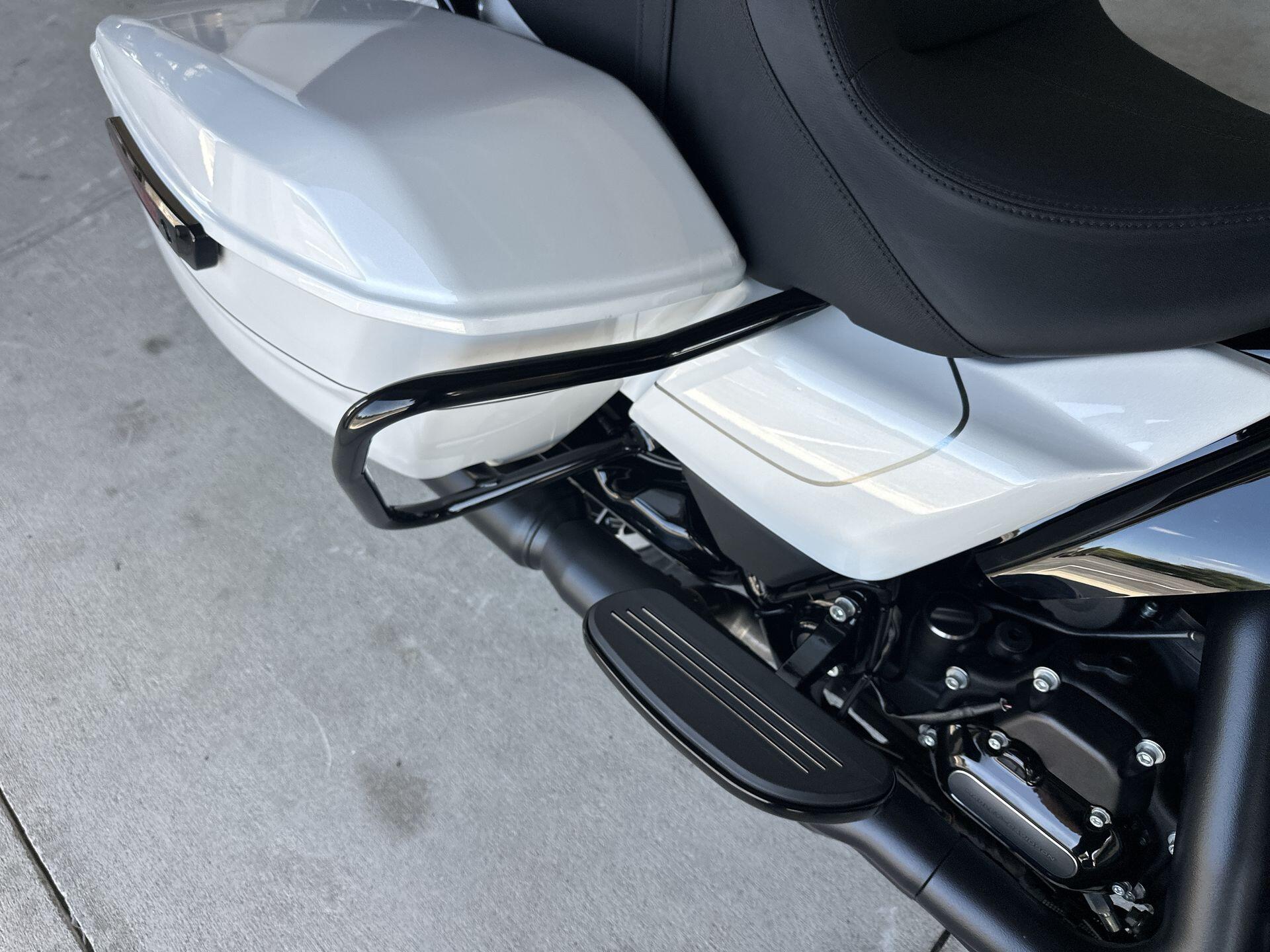 2026 Harley-Davidson® Street Glide Limited FLHXL, photo 17