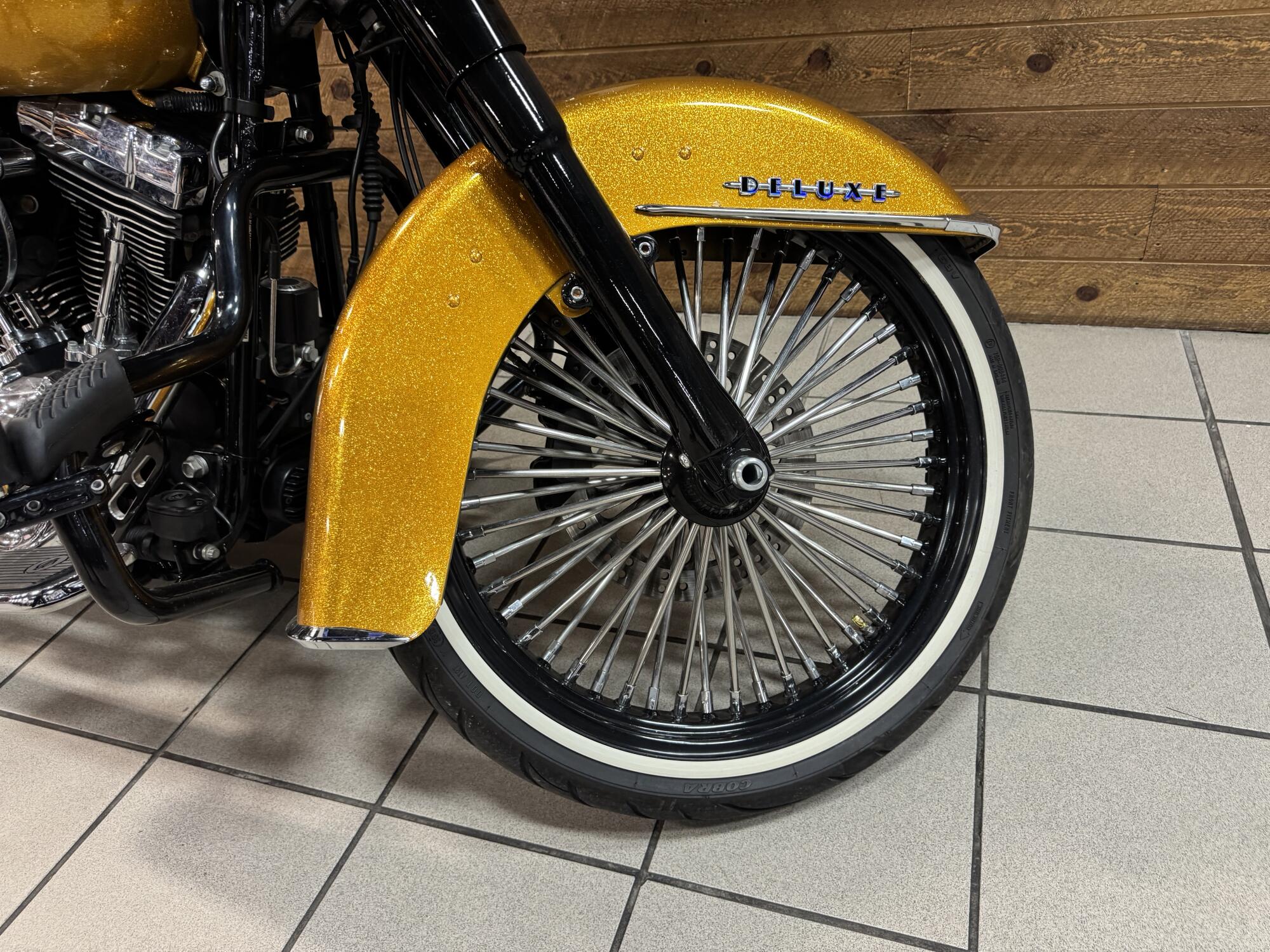 2016 Harley-Davidson® Softail® Deluxe Hard Candy Gold Flake FLSTN, photo 4