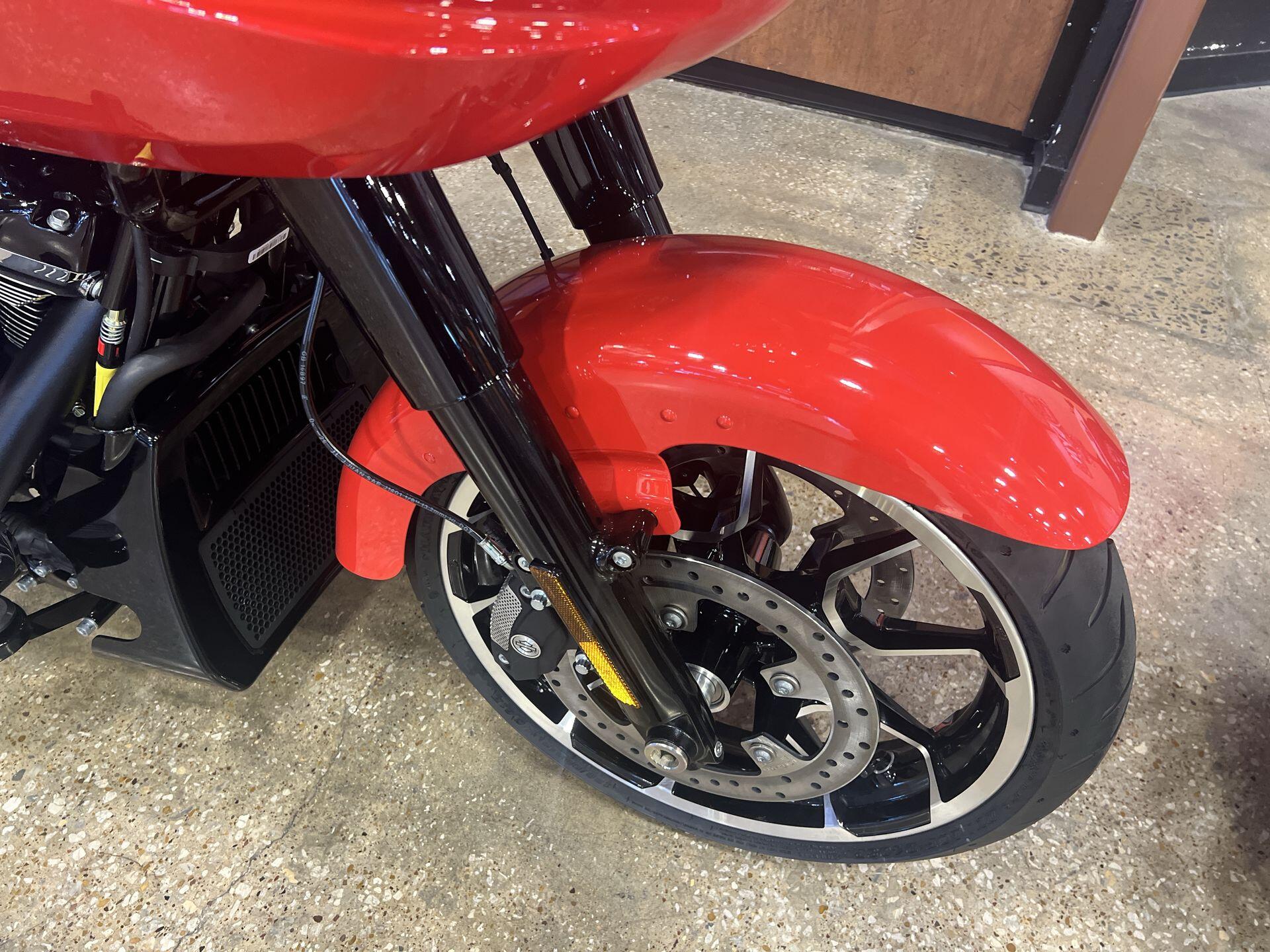 2026 Harley-Davidson® Road Glide 3 FLTRT, photo 11