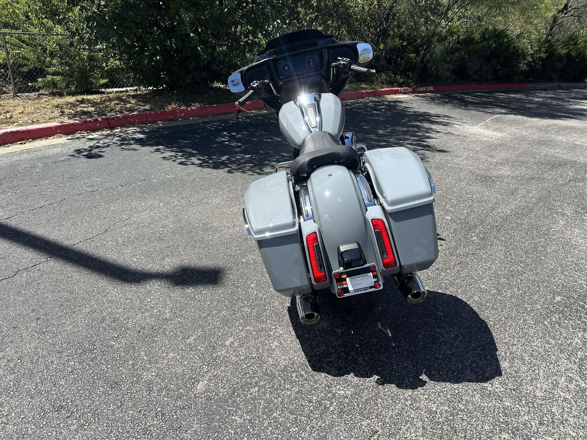 2026 Harley-Davidson® Street Glide® FLHX, photo 8