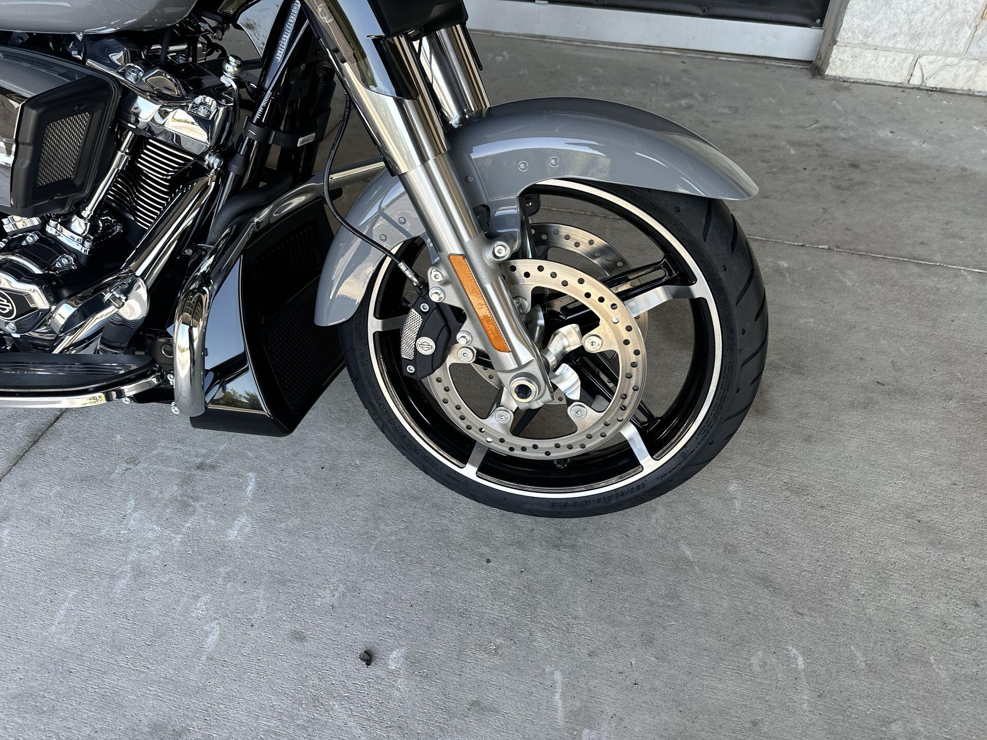 2026 Harley-Davidson® Street Glide® FLHX, photo 11