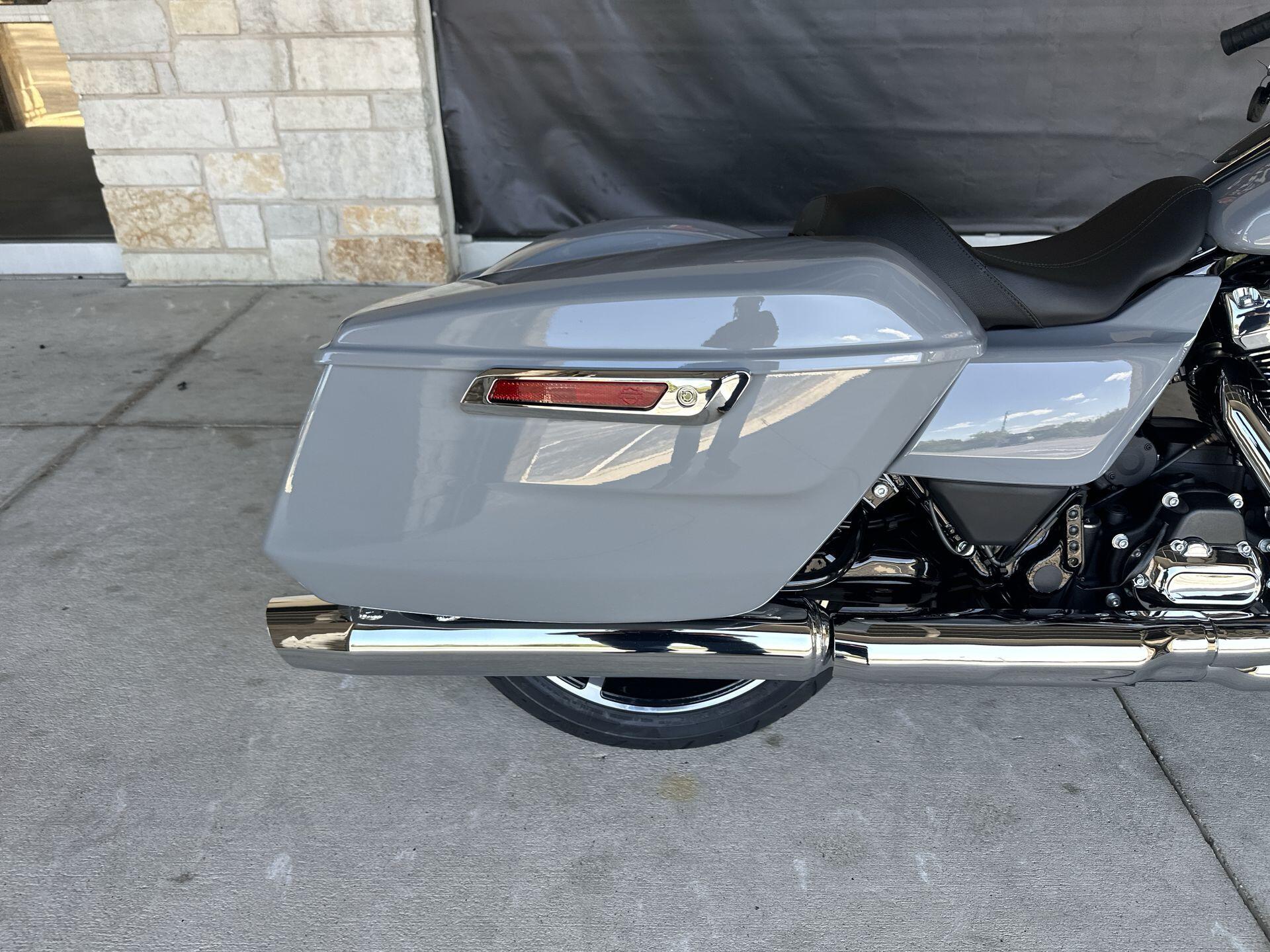 2026 Harley-Davidson® Street Glide® FLHX, photo 17