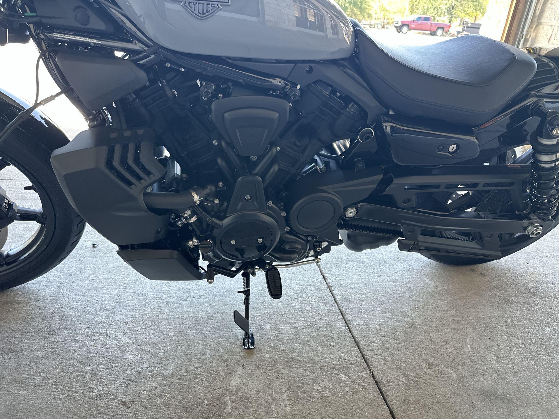 2026 Harley-Davidson® Nightster® RH975, photo 12