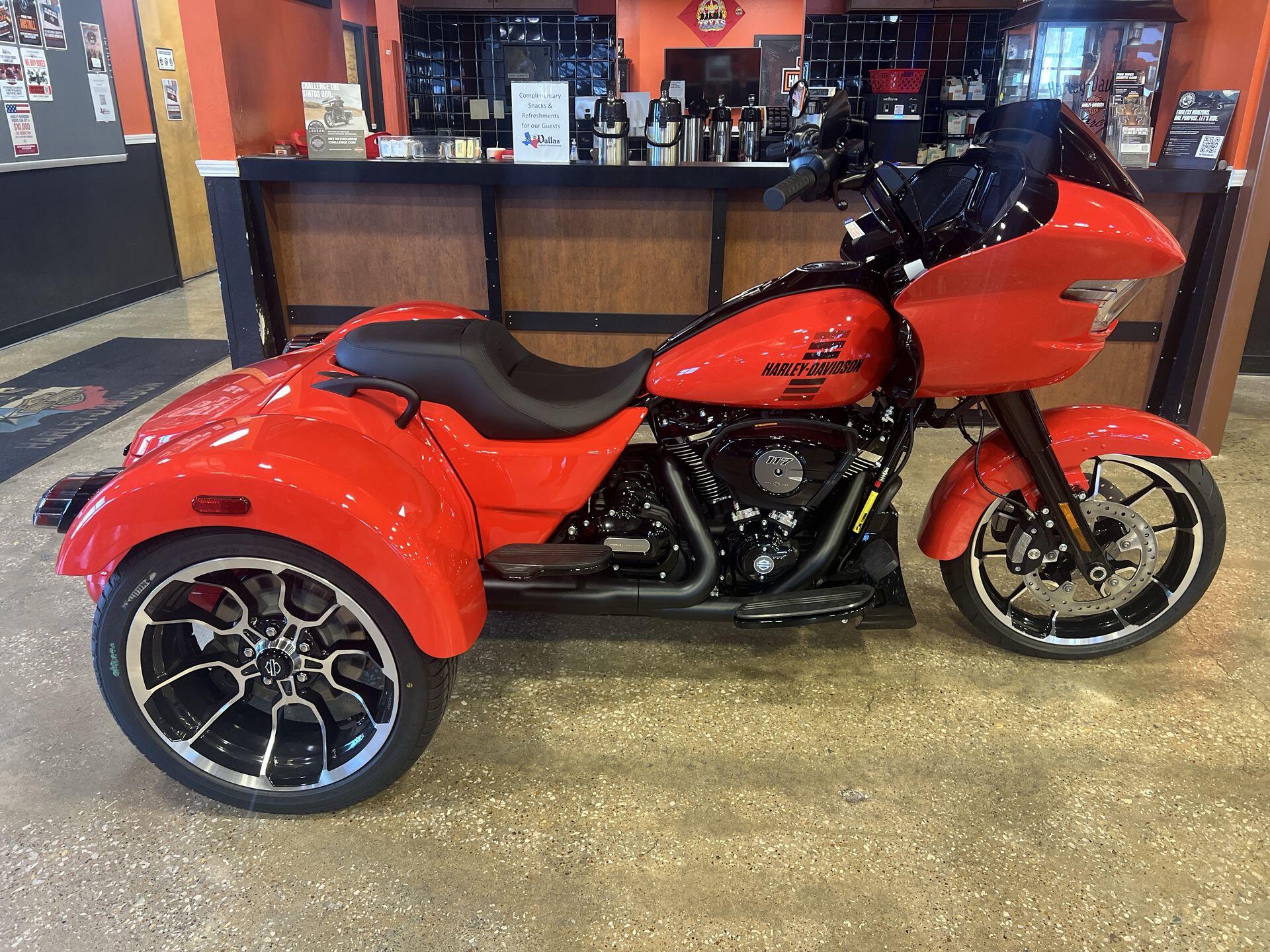 2026 Harley-Davidson® Road Glide 3 FLTRT, photo 7