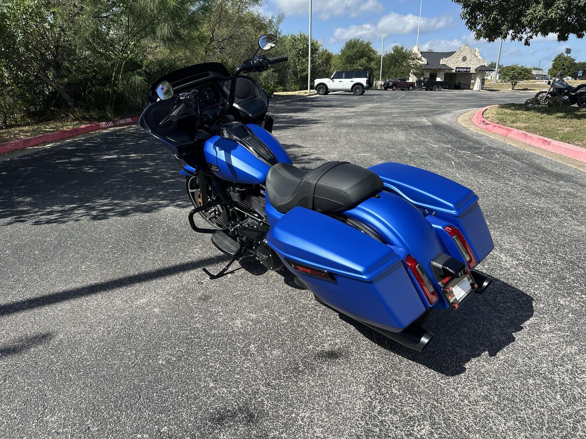 2026 Harley-Davidson® Road Glide® FLTRX, photo 7