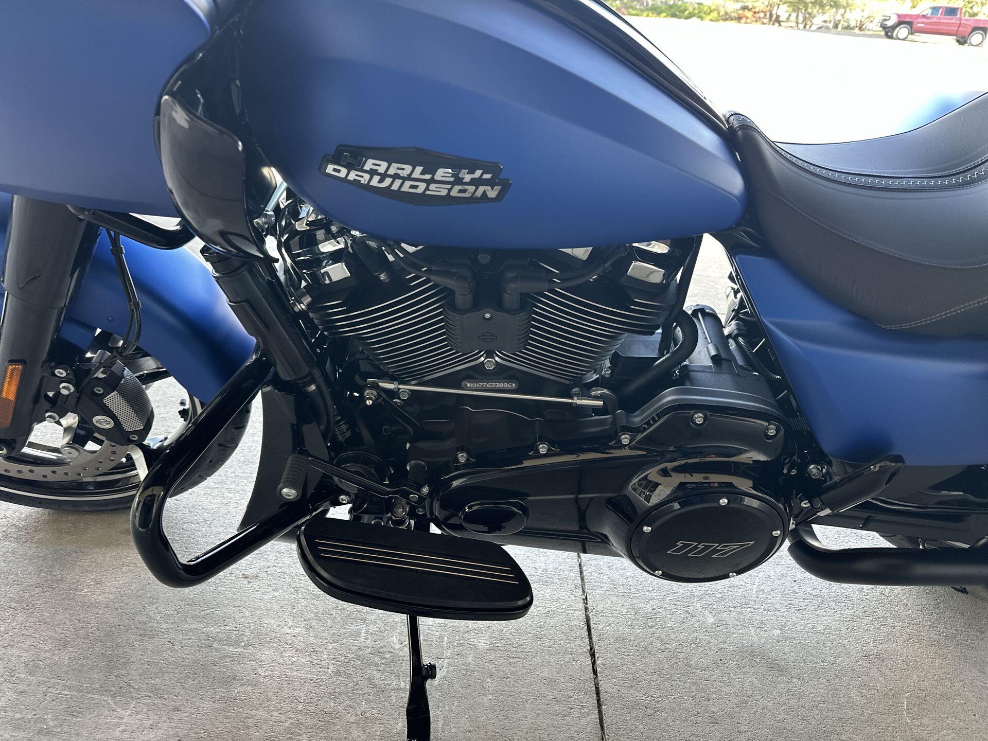 2026 Harley-Davidson® Road Glide® FLTRX, photo 12