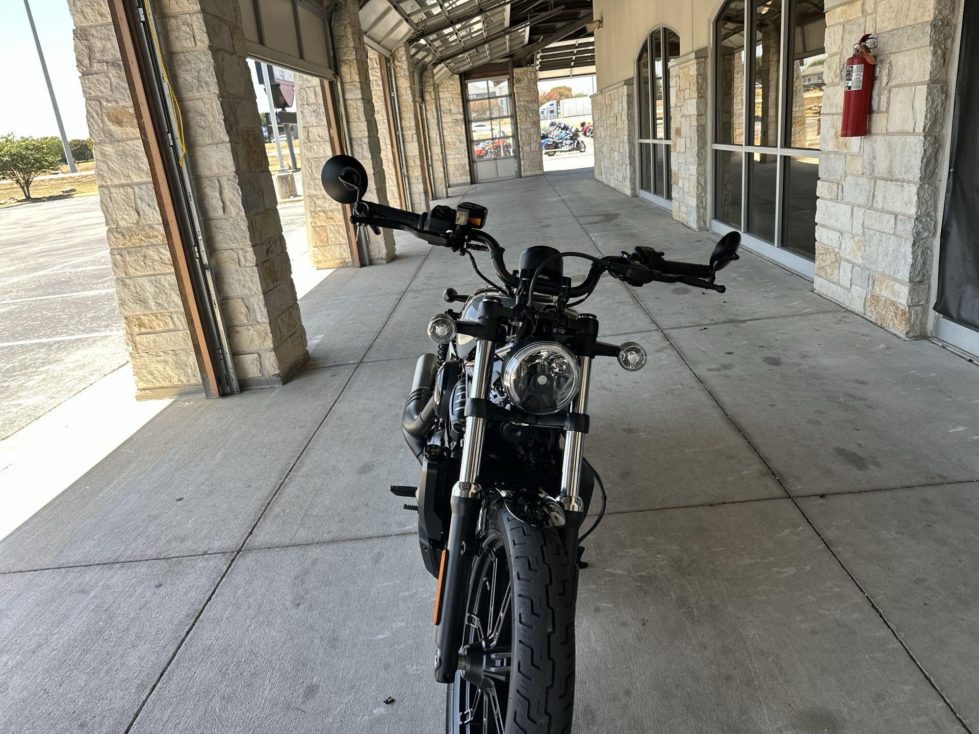 2026 Harley-Davidson® Nightster® RH975, photo 10