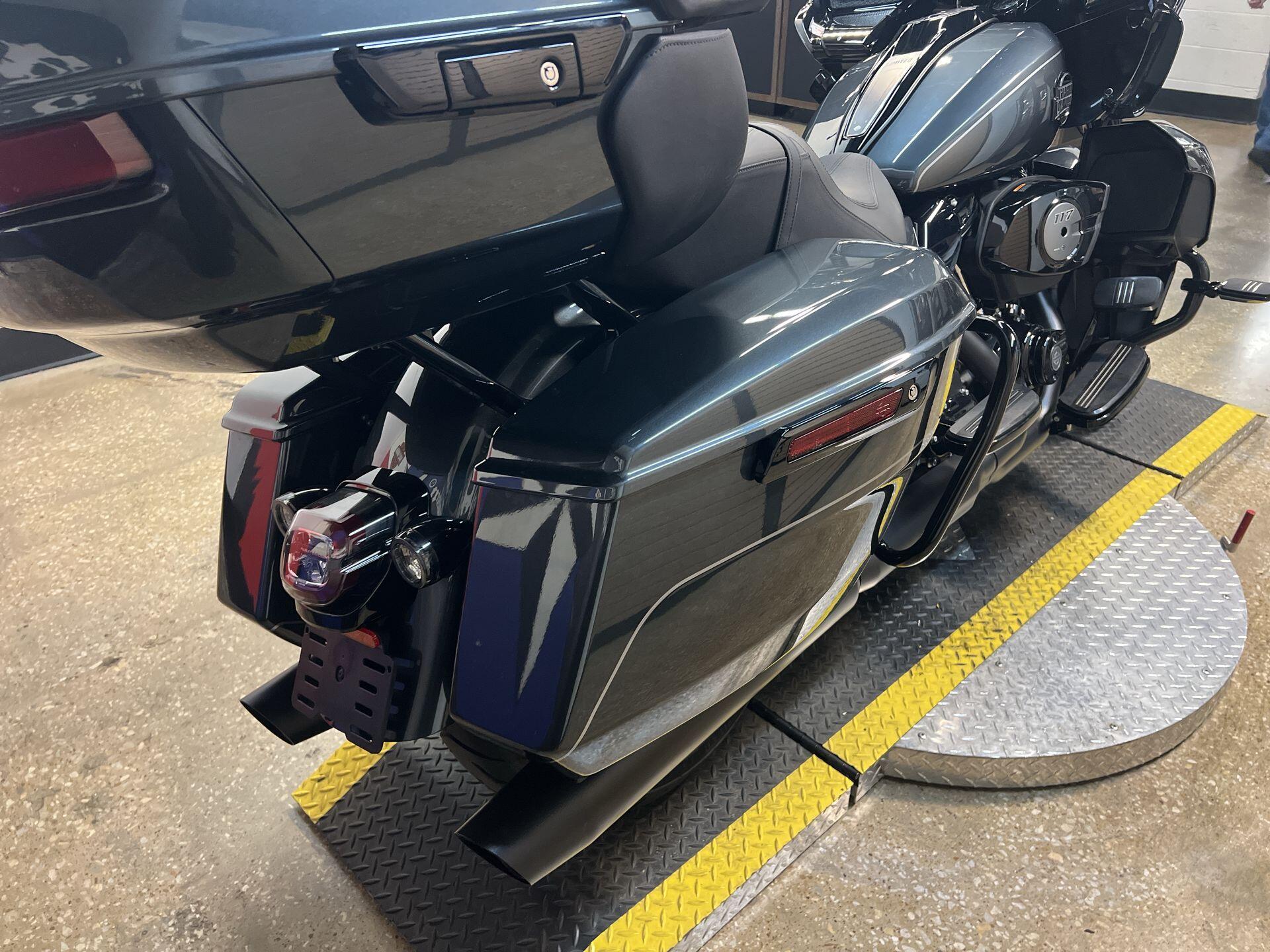2026 Harley-Davidson® Road Glide Limited FLTRXL, photo 17