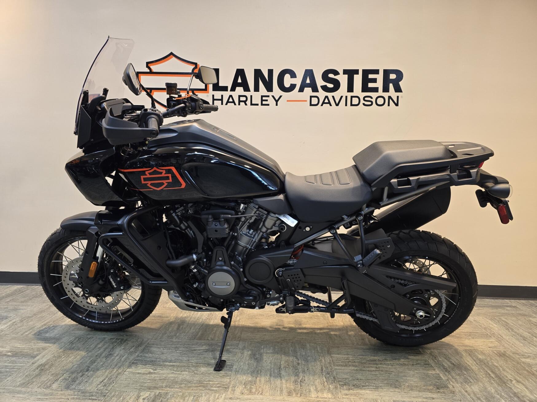 2026 Harley-Davidson® Pan America® 1250 Special Vivid Black Black Laced Wheels RA1250S, photo 6