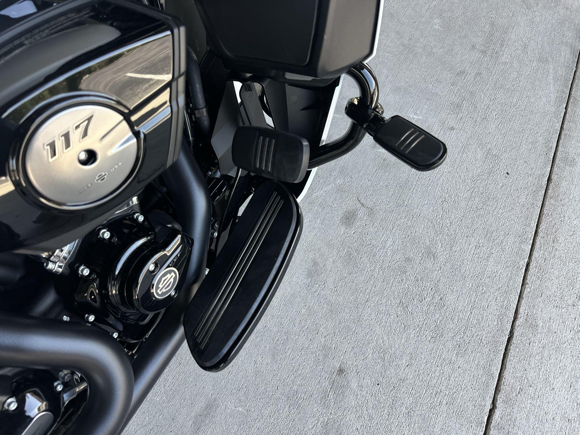 2026 Harley-Davidson® Street Glide Limited FLHXL, photo 16