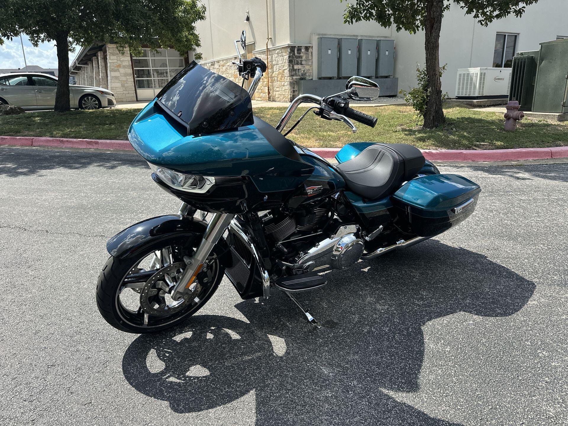 2026 Harley-Davidson® Road Glide® FLTRX, photo 5