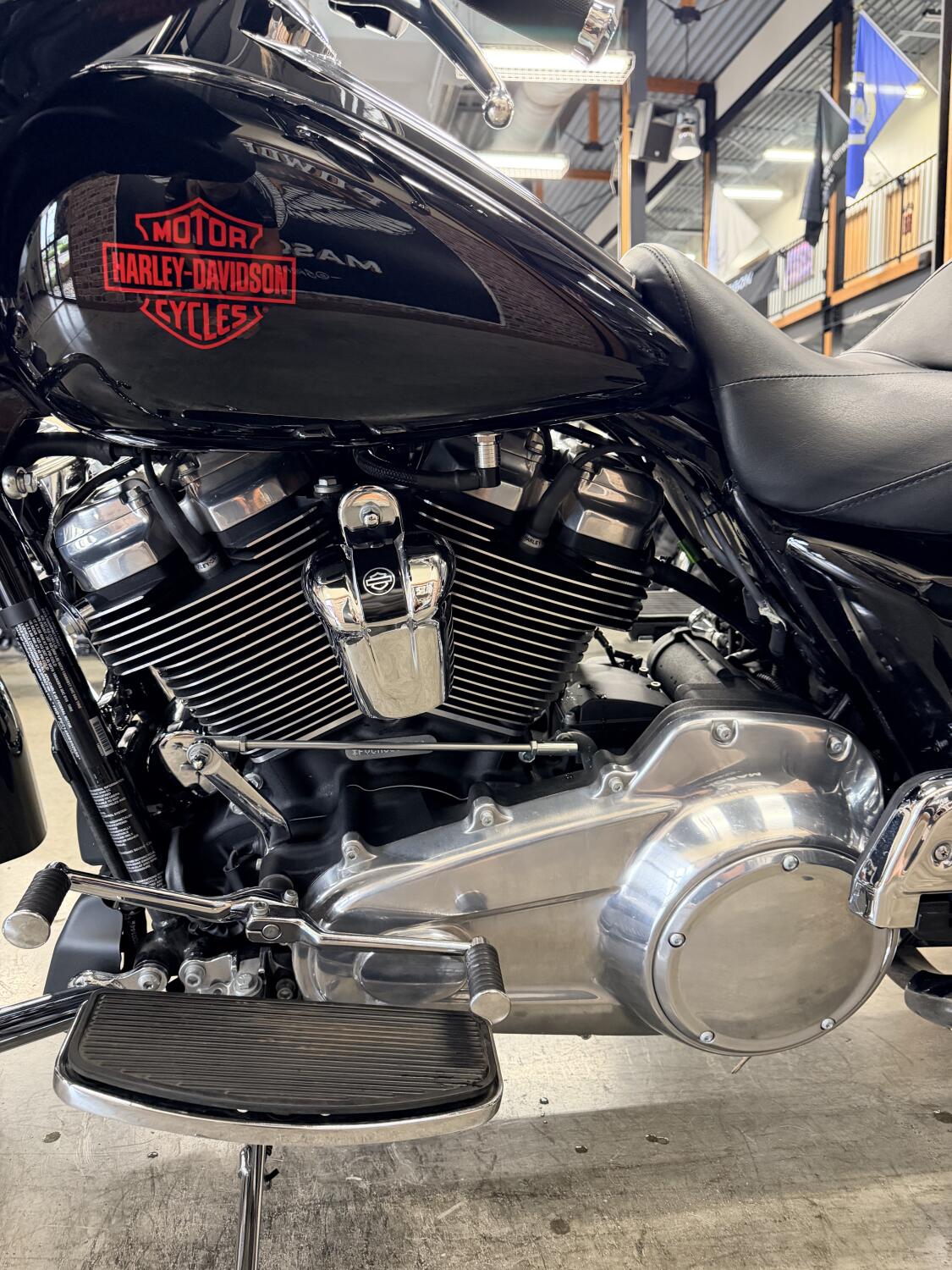 2021 Harley-Davidson® Electra Glide® Standard FLHT, photo 12