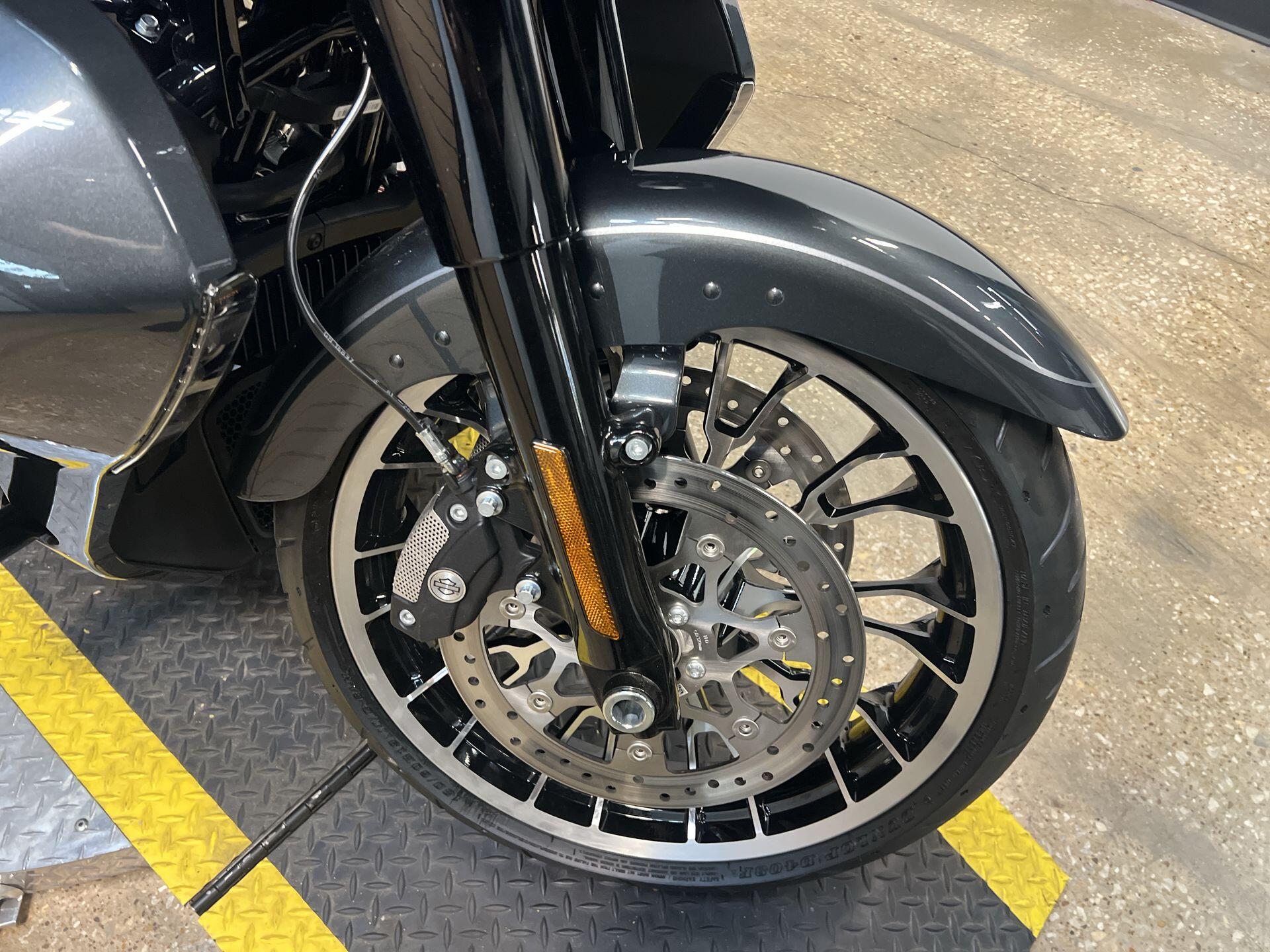 2026 Harley-Davidson® Road Glide Limited FLTRXL, photo 11